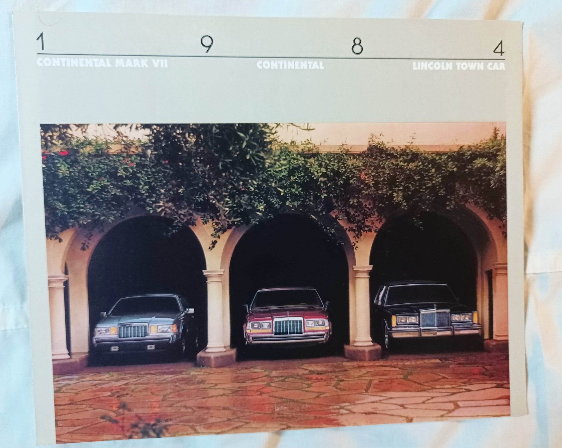 Lincoln 1984 Continental Mark VII Town Car US Dealer Sales Brochure - TulipStuff