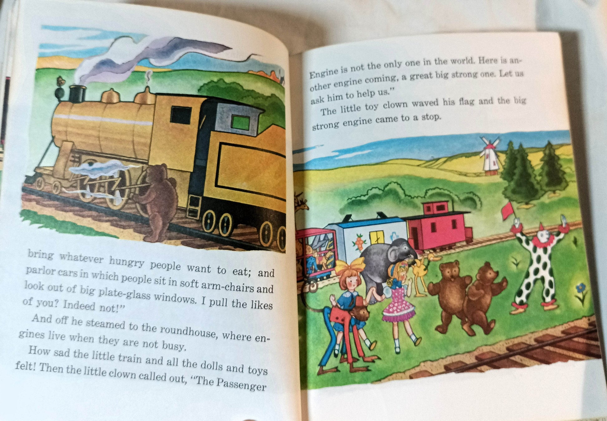 The Little Engine That Could Little Golden Book Watty Piper 1971 - TulipStuff