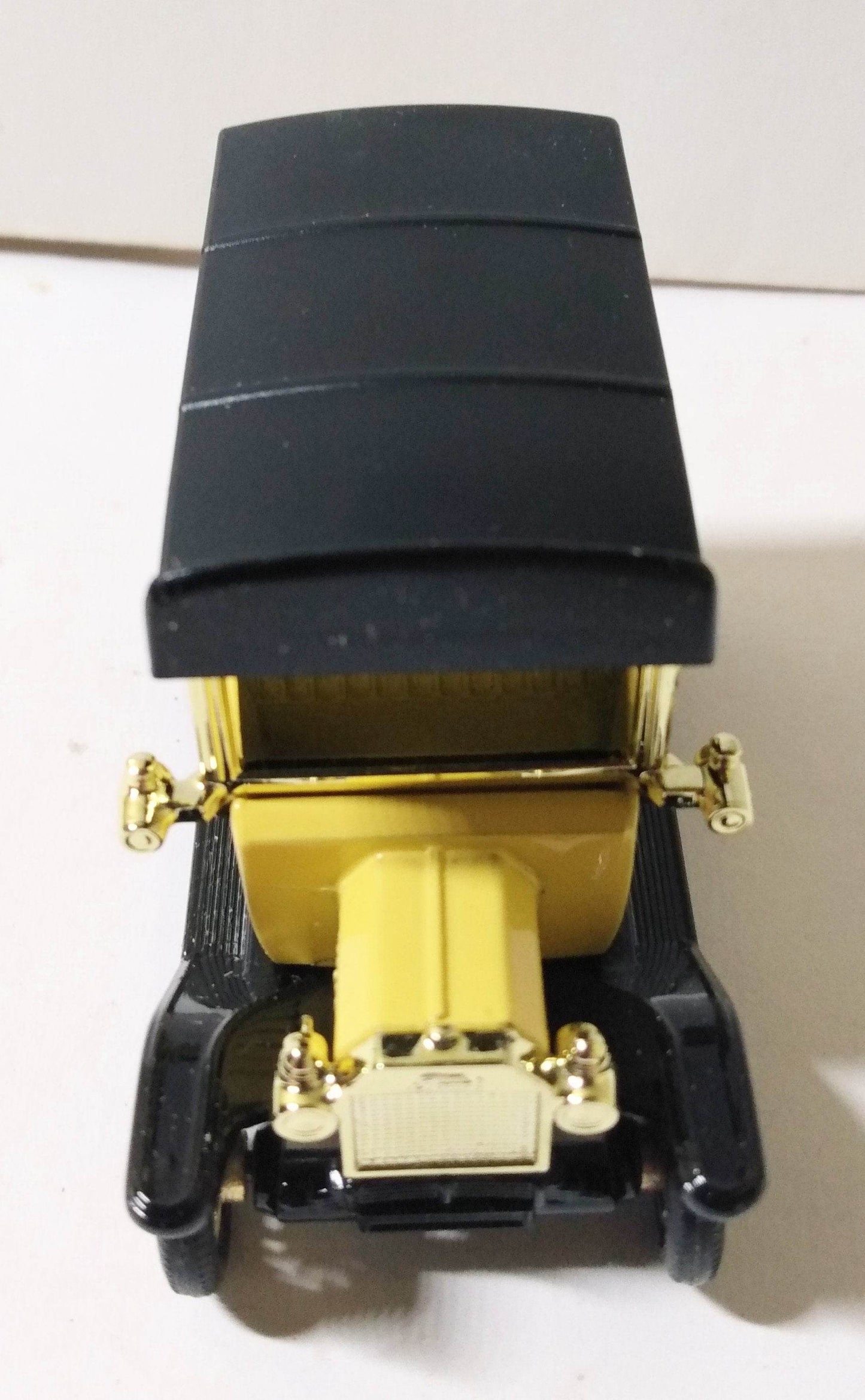 Lledo Models of Days Gone DG6 Yorkshire Evening Post 1920 Ford Model T Van - TulipStuff