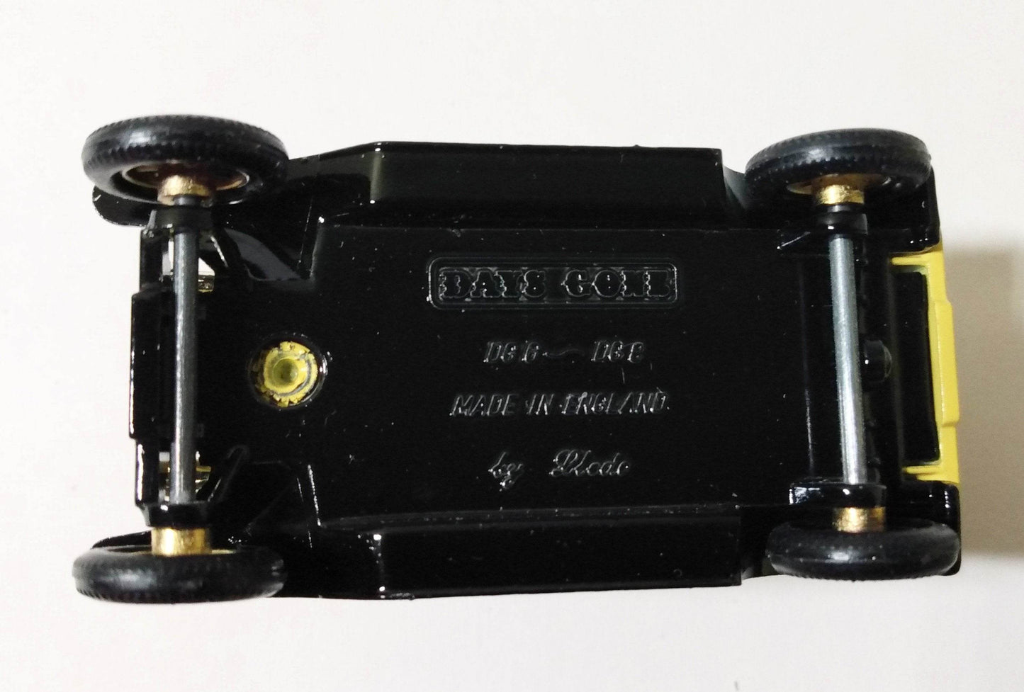 Lledo Models of Days Gone DG6 Yorkshire Evening Post 1920 Ford Model T Van - TulipStuff