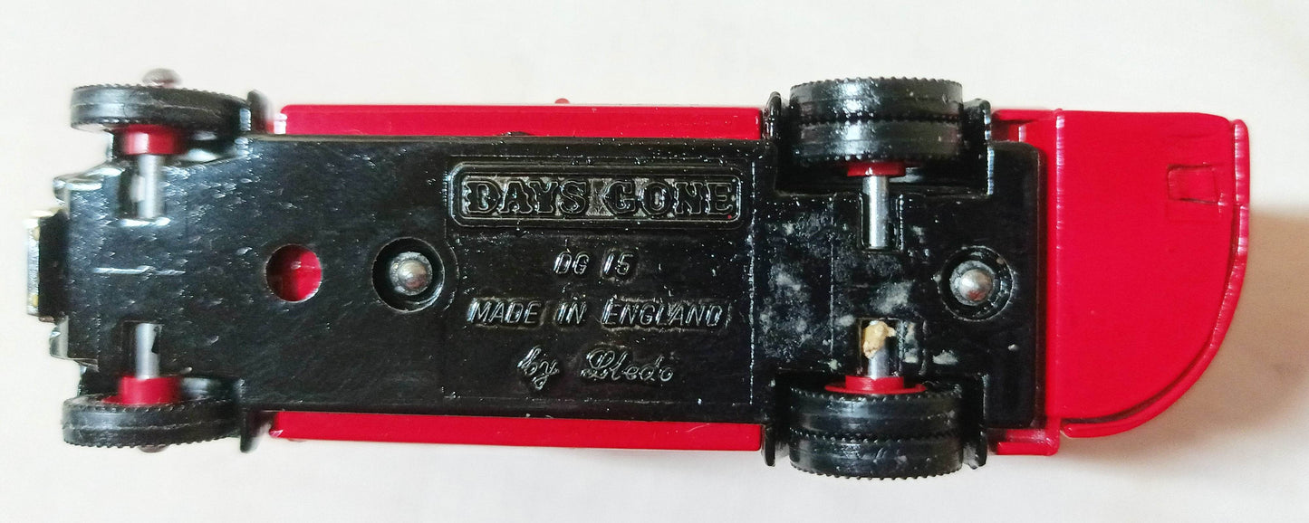 Lledo Days Gone DG15 1932 AEC Regent London Transport Hamleys - TulipStuff