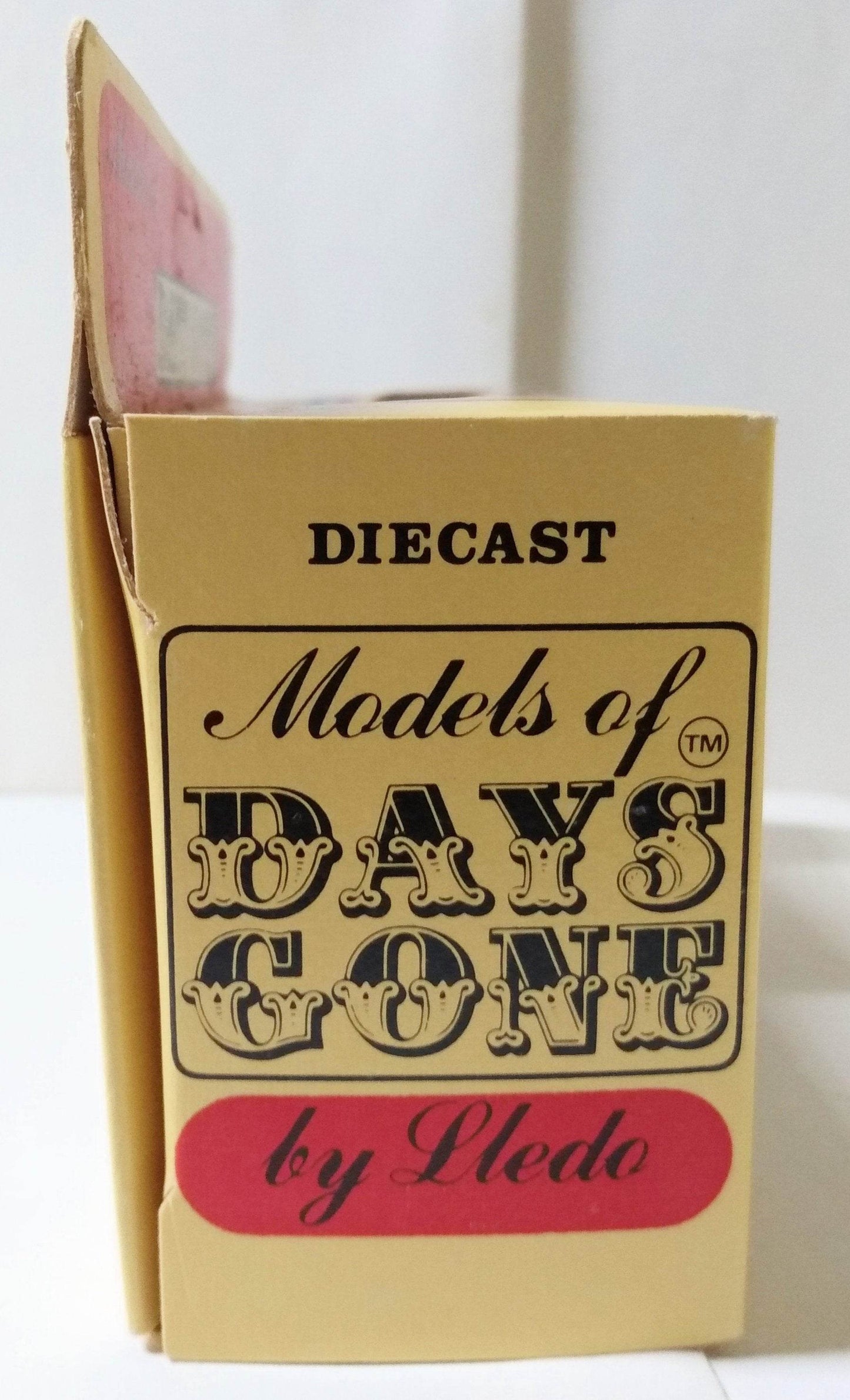 Lledo Days Gone DG3 Horse Drawn Delivery Van Matthew Norman 1984 - TulipStuff