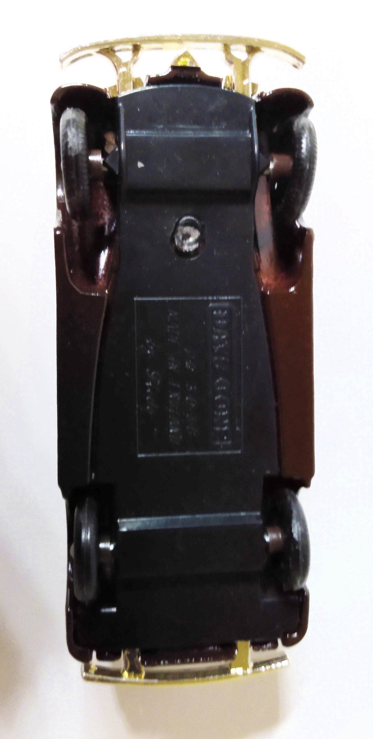 Lledo Days Gone DG30 1939 Chevrolet Panel Van Hershey's Kisses - TulipStuff