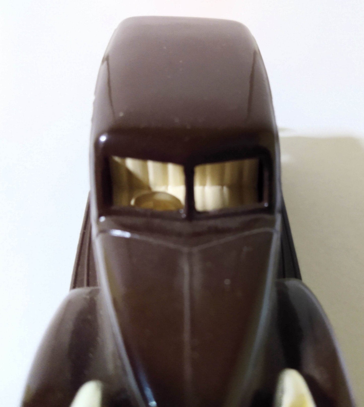 Lledo Days Gone DG30 1939 Chevrolet Panel Van Hershey's Kisses - TulipStuff