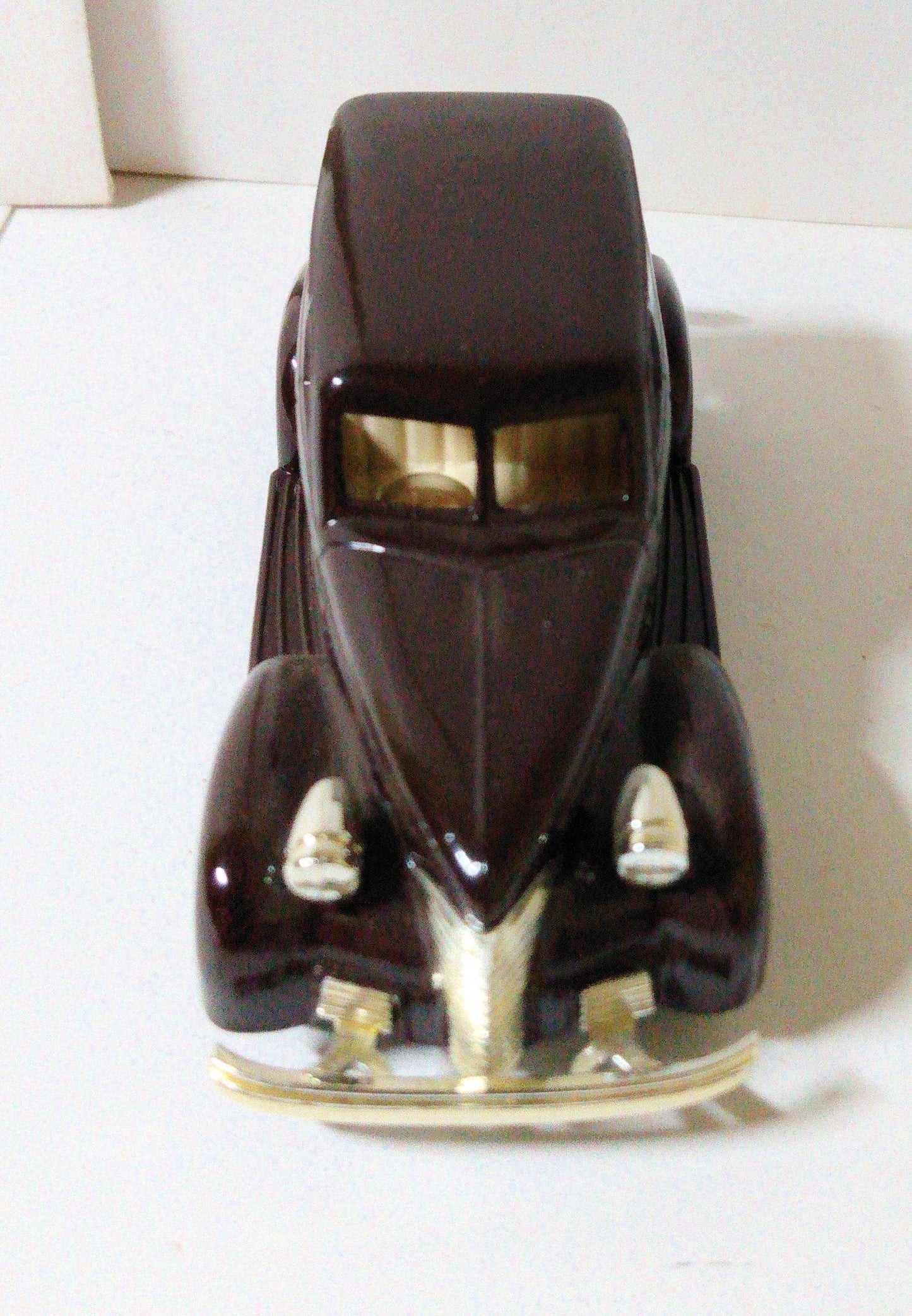 Lledo Days Gone DG30 1939 Chevrolet Panel Van Hershey's Kisses - TulipStuff