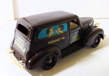 Load image into Gallery viewer, Lledo Days Gone DG30 1939 Chevrolet Panel Van Hershey&#39;s Kisses - TulipStuff
