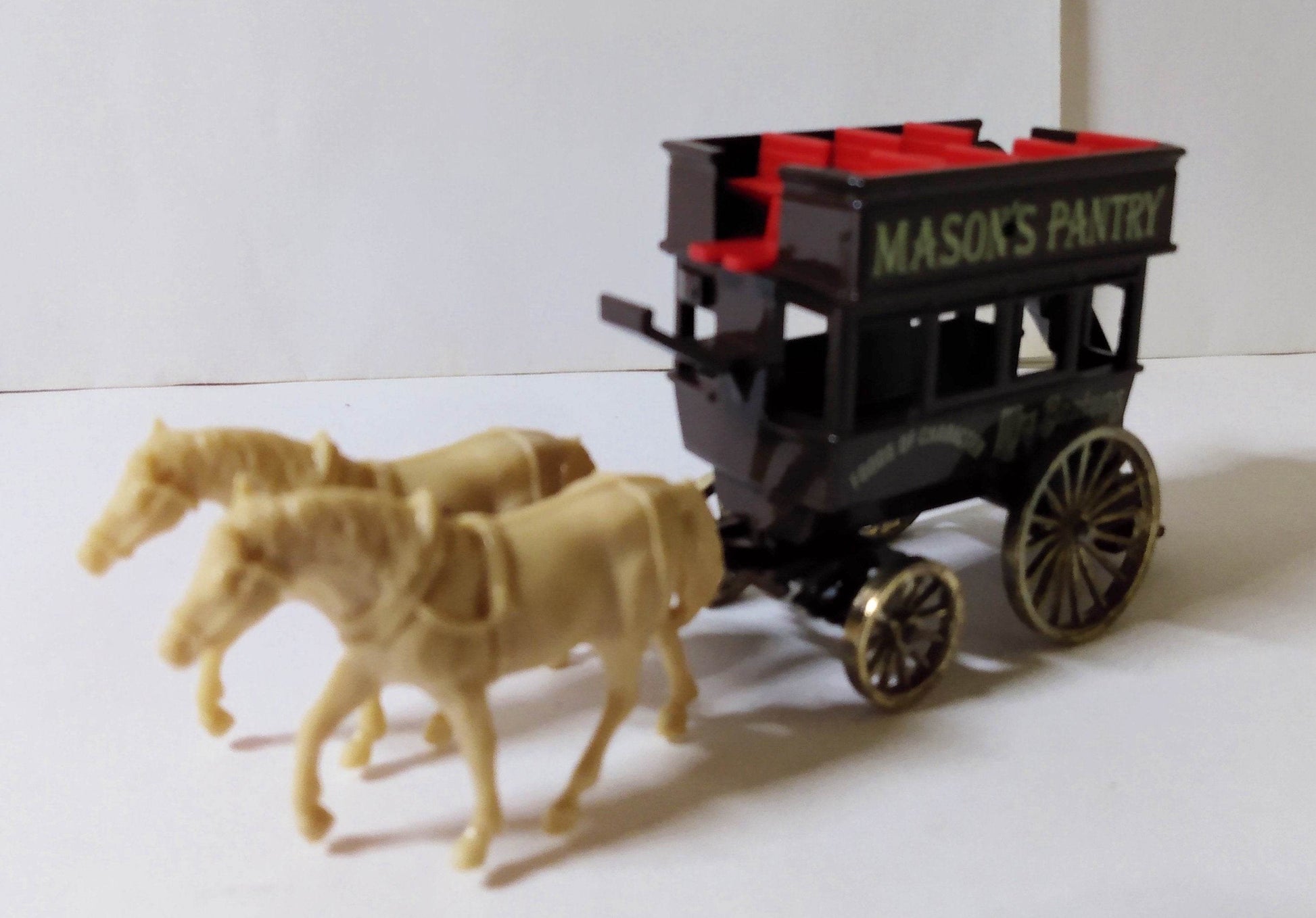 Lledo DG4 Mason's Pantry Horse-Drawn Omnibus 1985 Reversed Tampo - TulipStuff