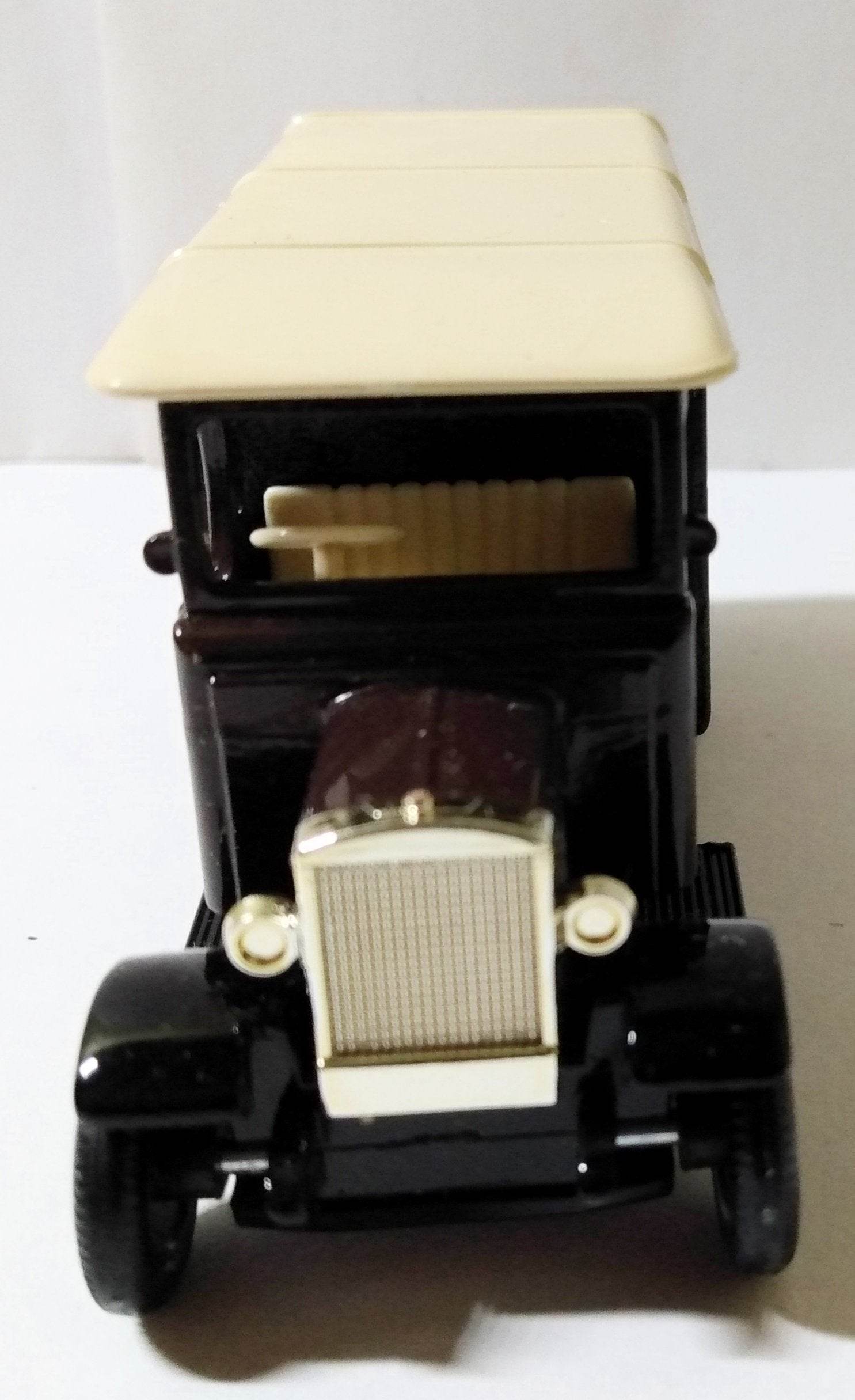 Lledo Days Gone Premier DG43 1931 GWR Express Cartage London Pride - TulipStuff