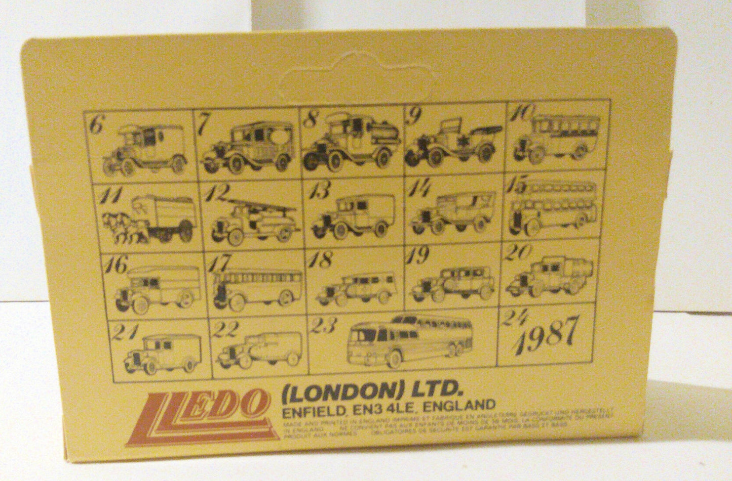 Lledo DG6 Evening Chronicle Centenary 1920 Ford Model T Van England - TulipStuff