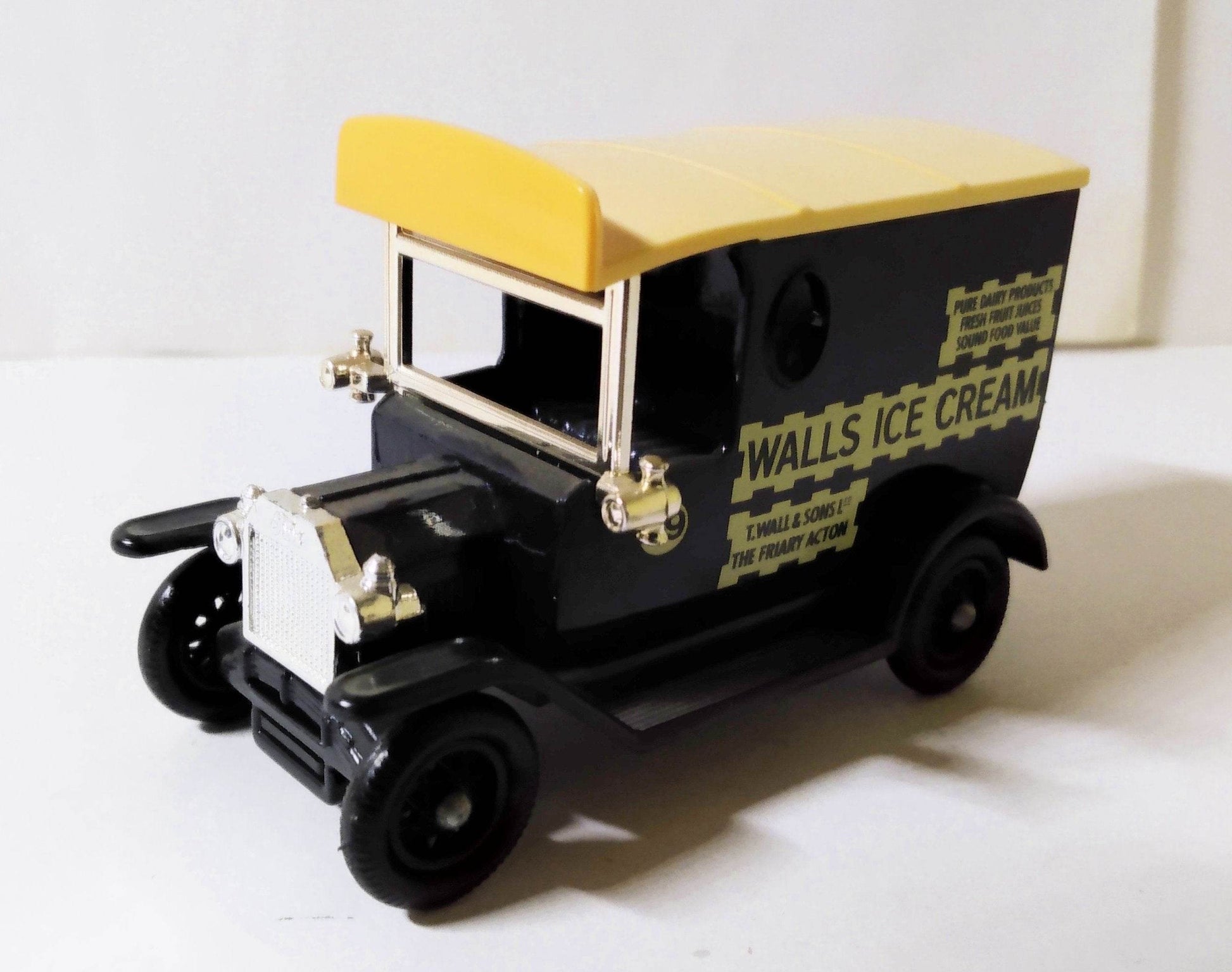Lledo Models of Days Gone DG6 Walls Ice Cream 1920 Ford Model T Van - TulipStuff