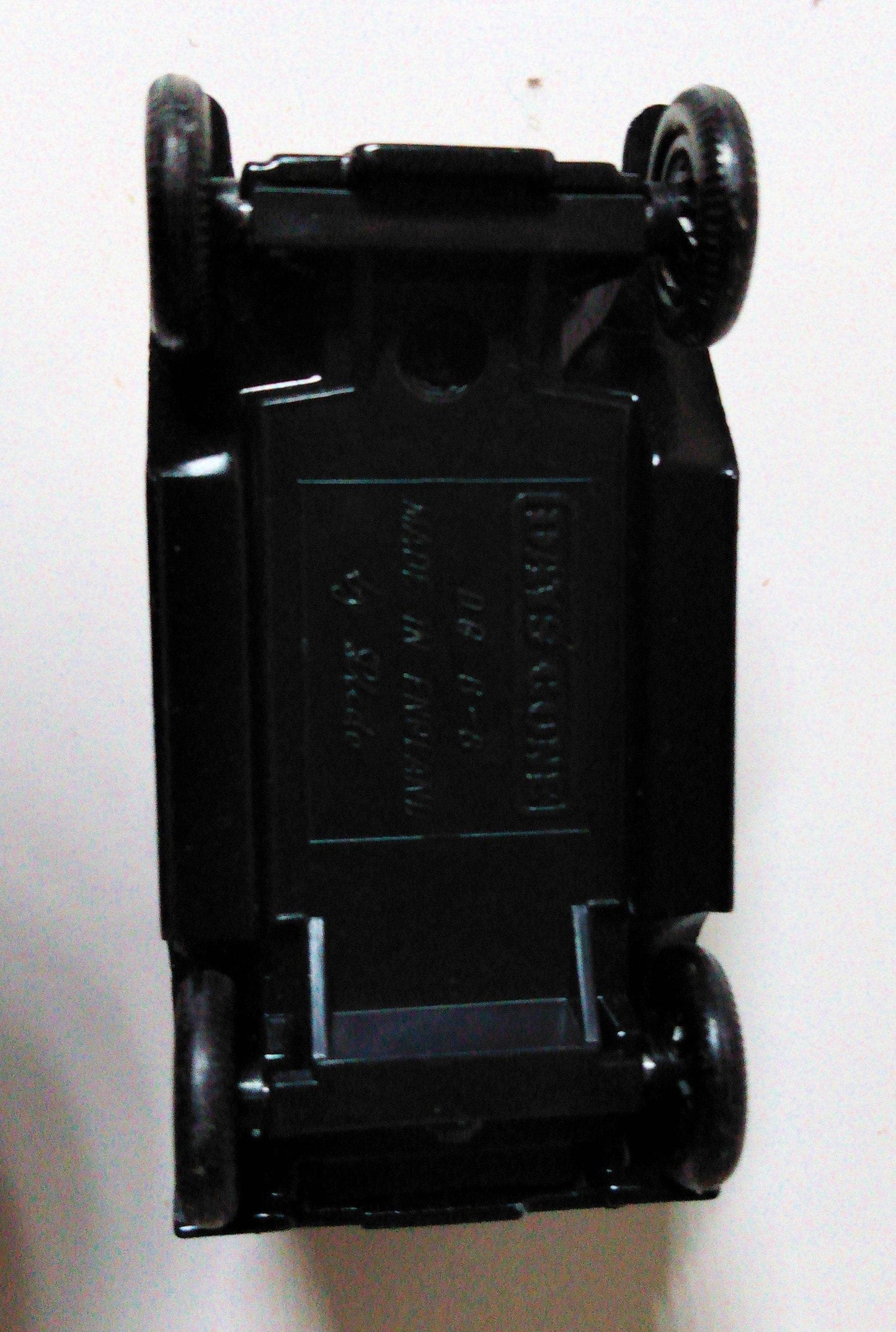 Lledo Models of Days Gone DG6 Walls Ice Cream 1920 Ford Model T Van - TulipStuff