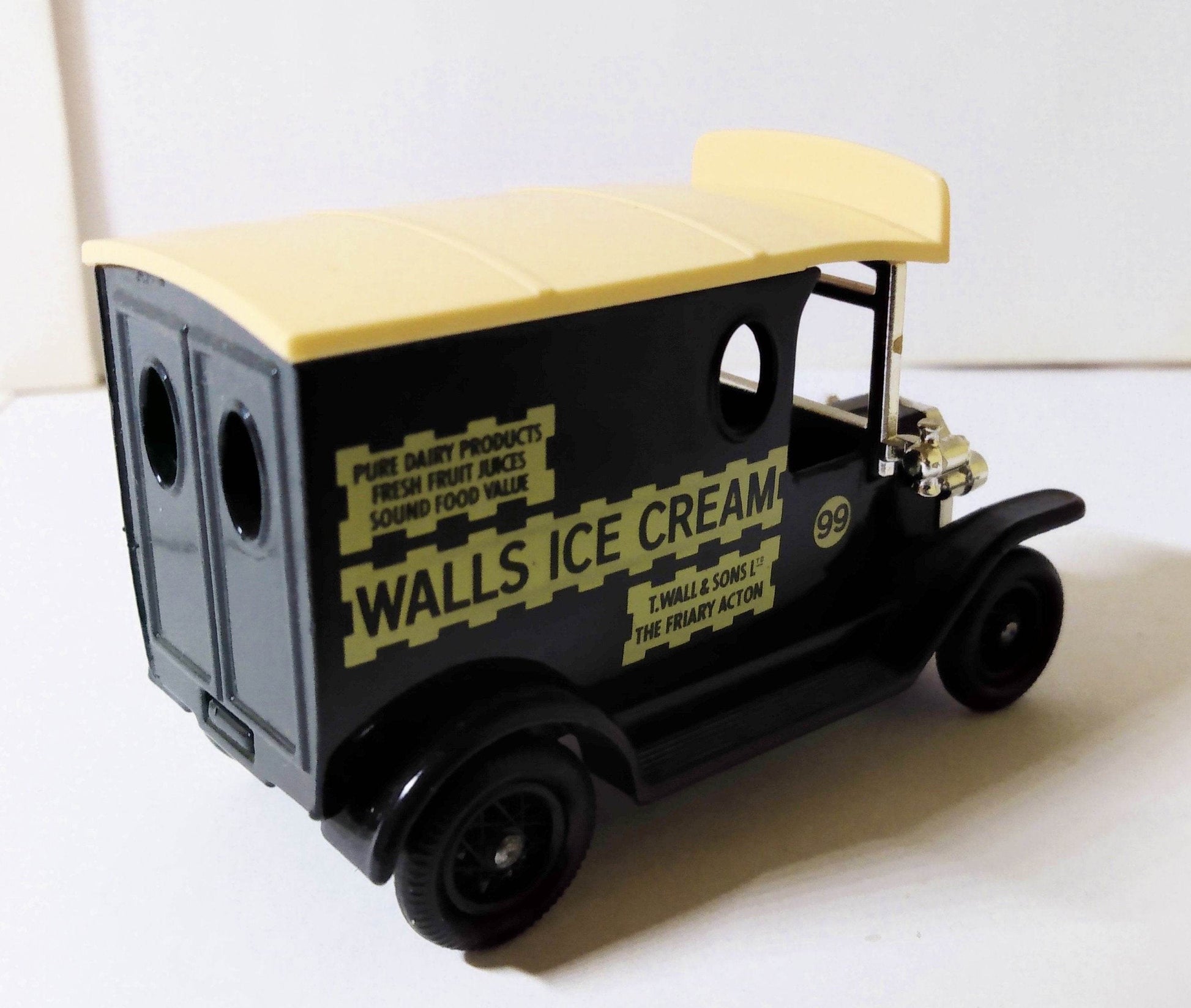 Lledo Models of Days Gone DG6 Walls Ice Cream 1920 Ford Model T Van - TulipStuff