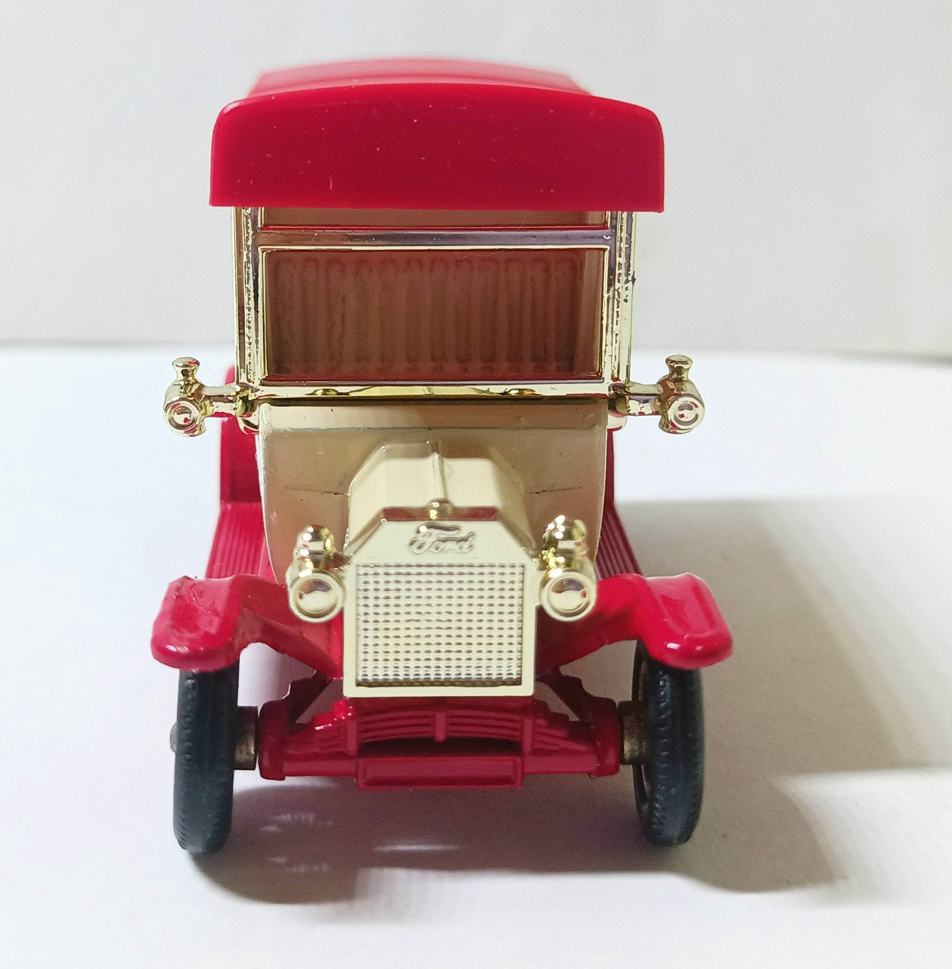 Lledo DG6 Harry Ramsden's Fish & Chip Shop 1920 Ford Model T Van - TulipStuff
