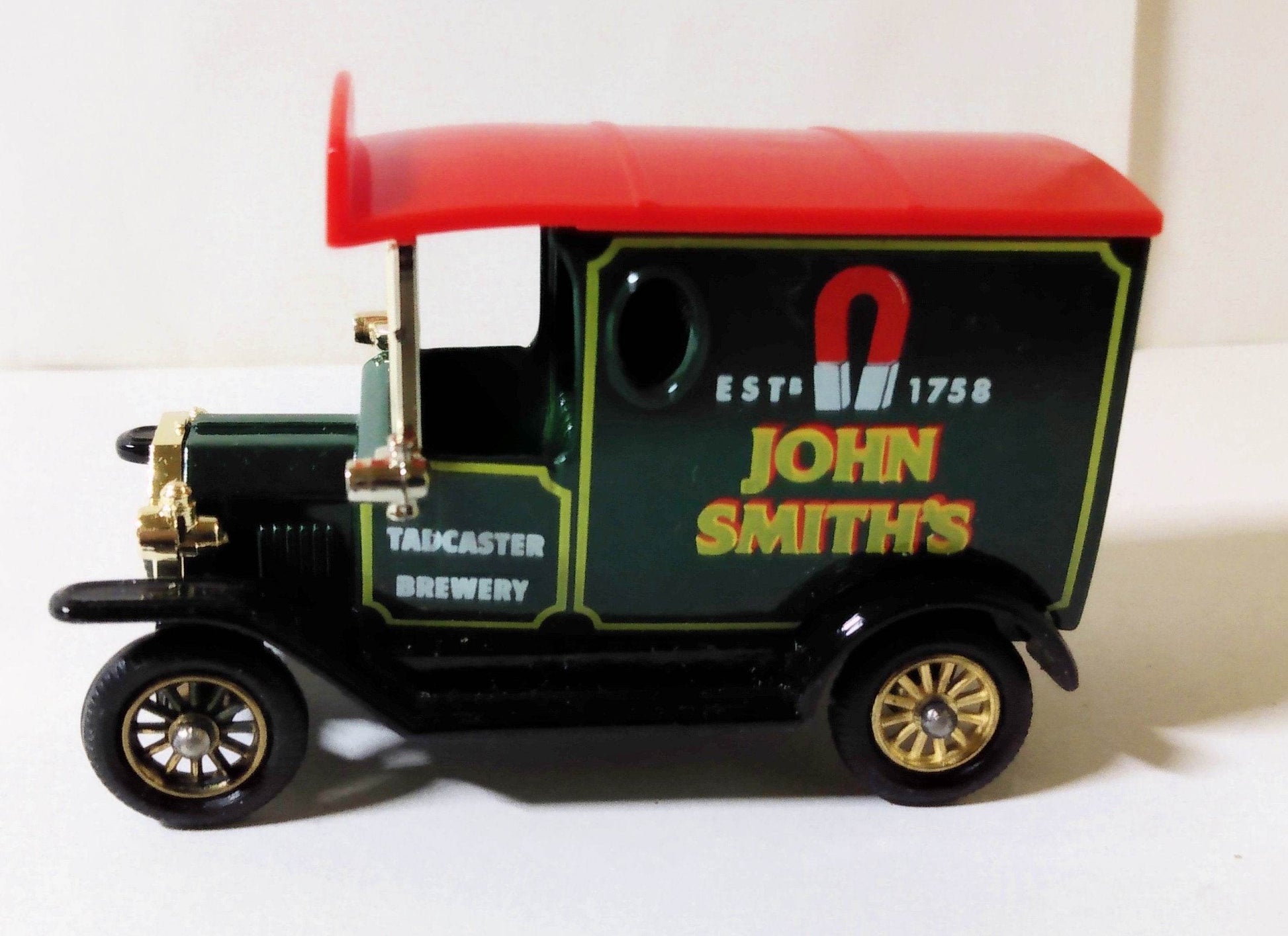 Lledo DG6 John Smith's Tadcaster Brewery 1920 Ford Model T Van England - TulipStuff
