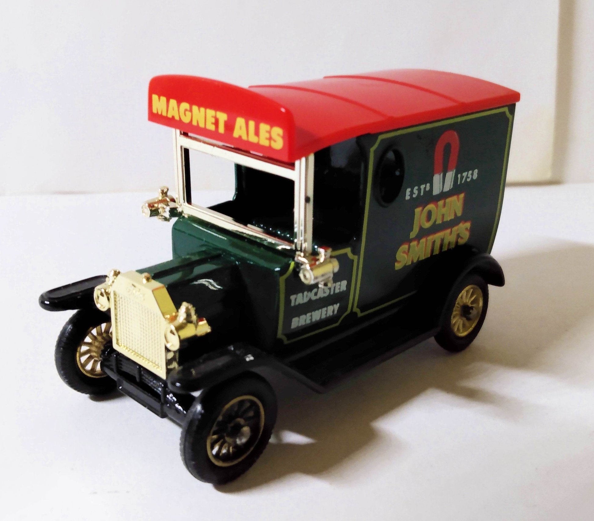 Lledo DG6 John Smith's Tadcaster Brewery 1920 Ford Model T Van England - TulipStuff