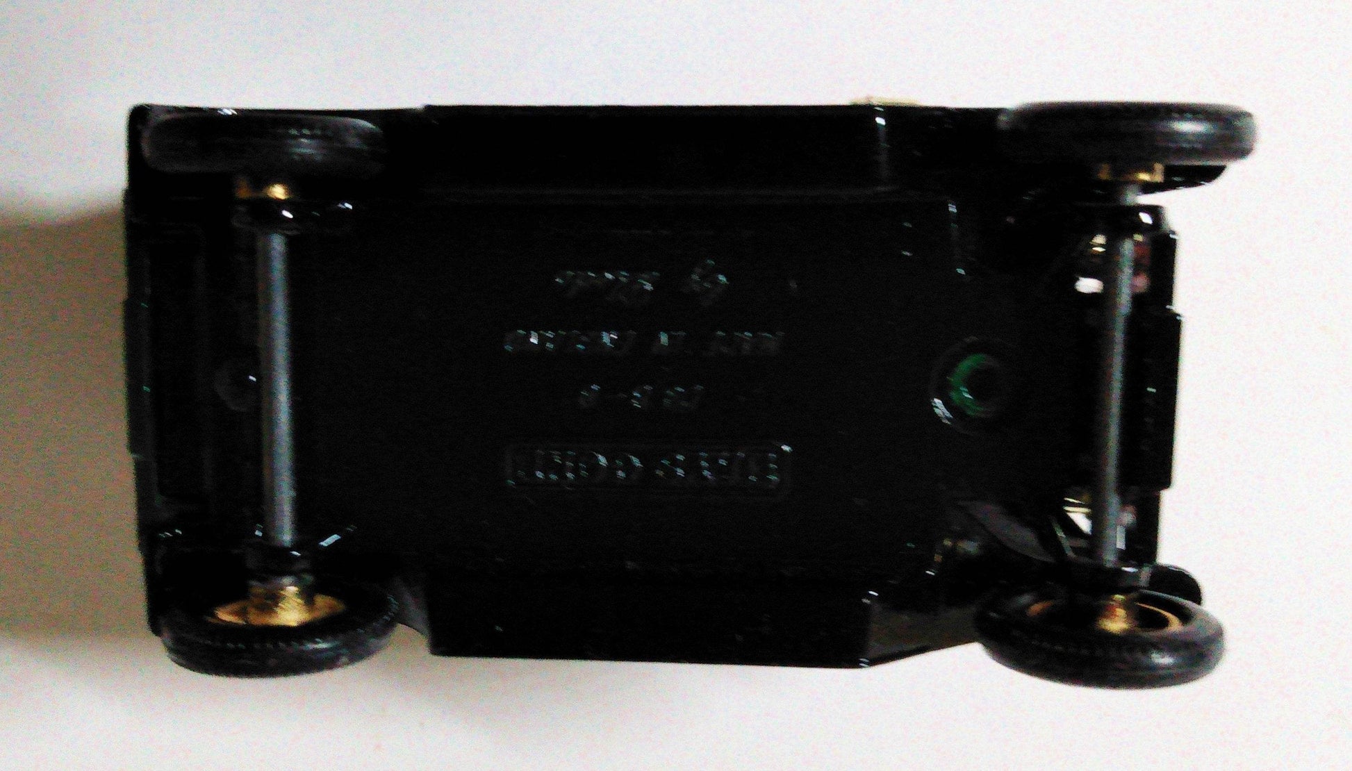 Lledo DG6 John Smith's Tadcaster Brewery 1920 Ford Model T Van England - TulipStuff