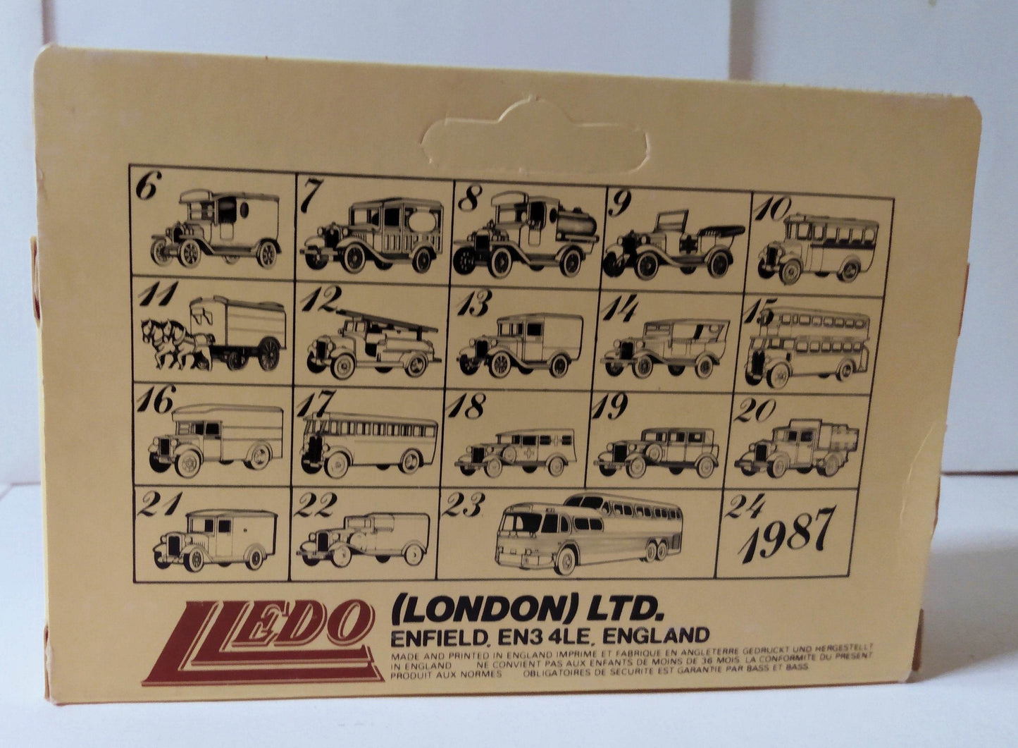 Lledo DG6 John Smith's Tadcaster Brewery 1920 Ford Model T Van England - TulipStuff