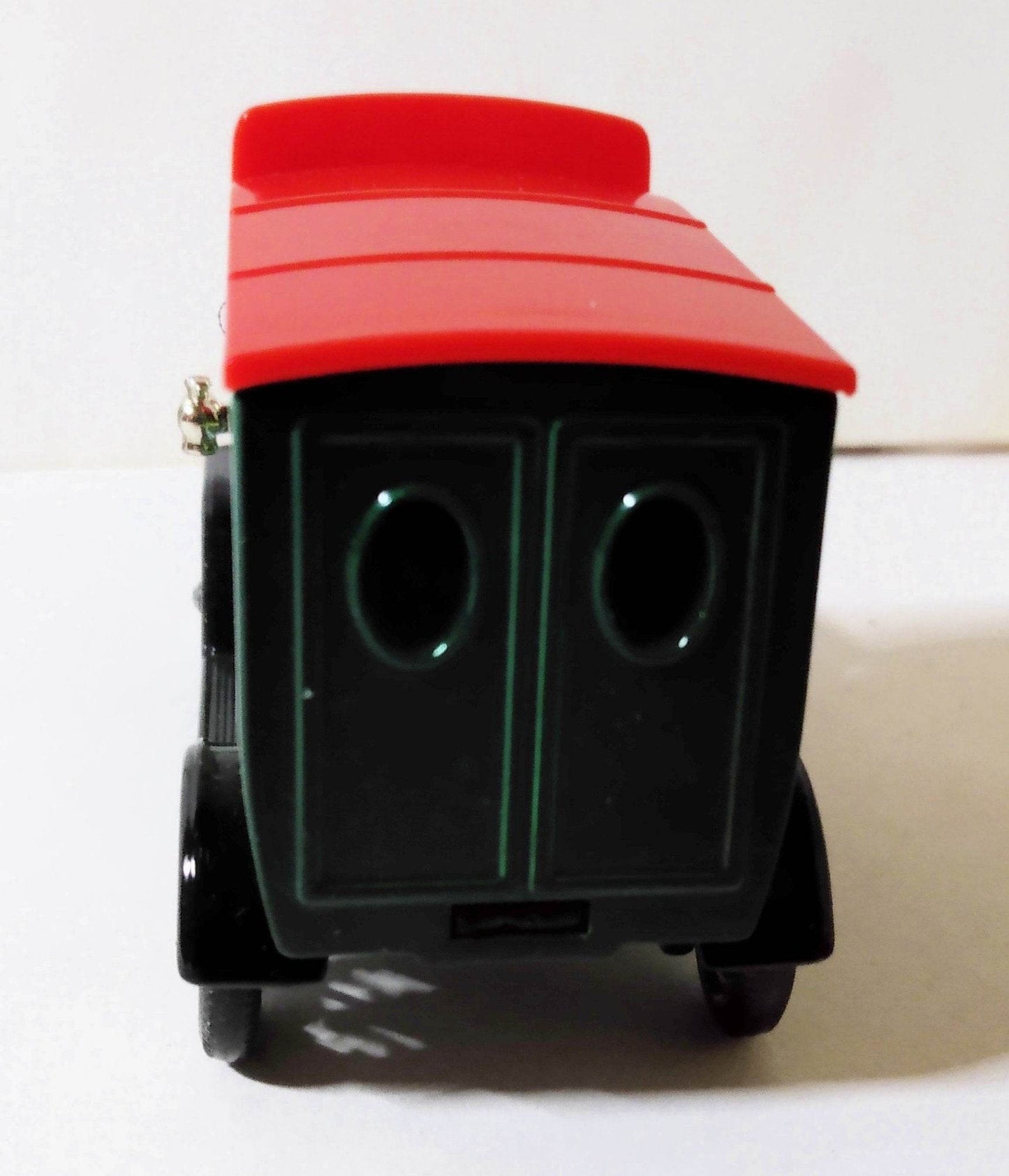 Lledo DG6 John Smith's Tadcaster Brewery 1920 Ford Model T Van England - TulipStuff