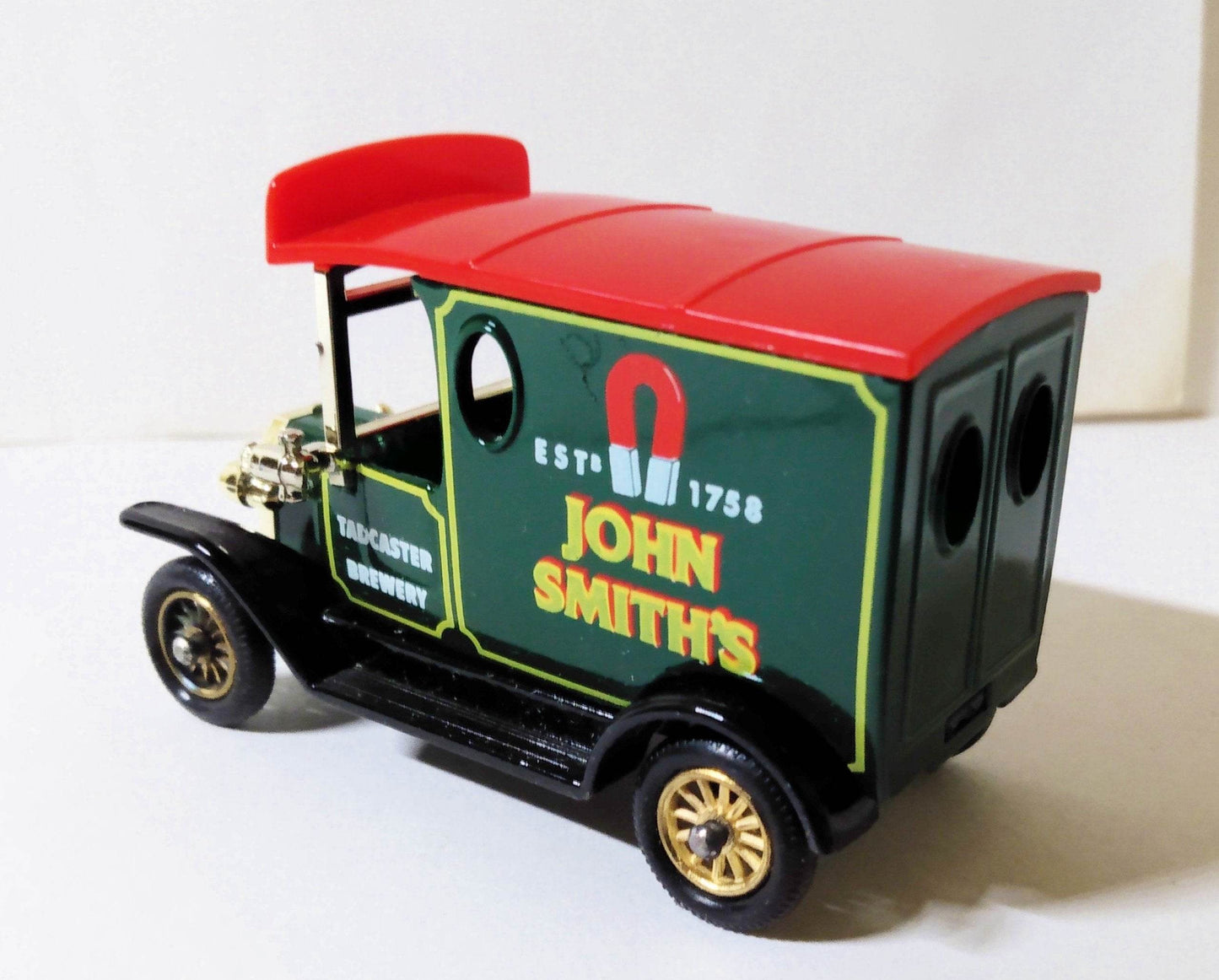 Lledo DG6 John Smith's Tadcaster Brewery 1920 Ford Model T Van England - TulipStuff