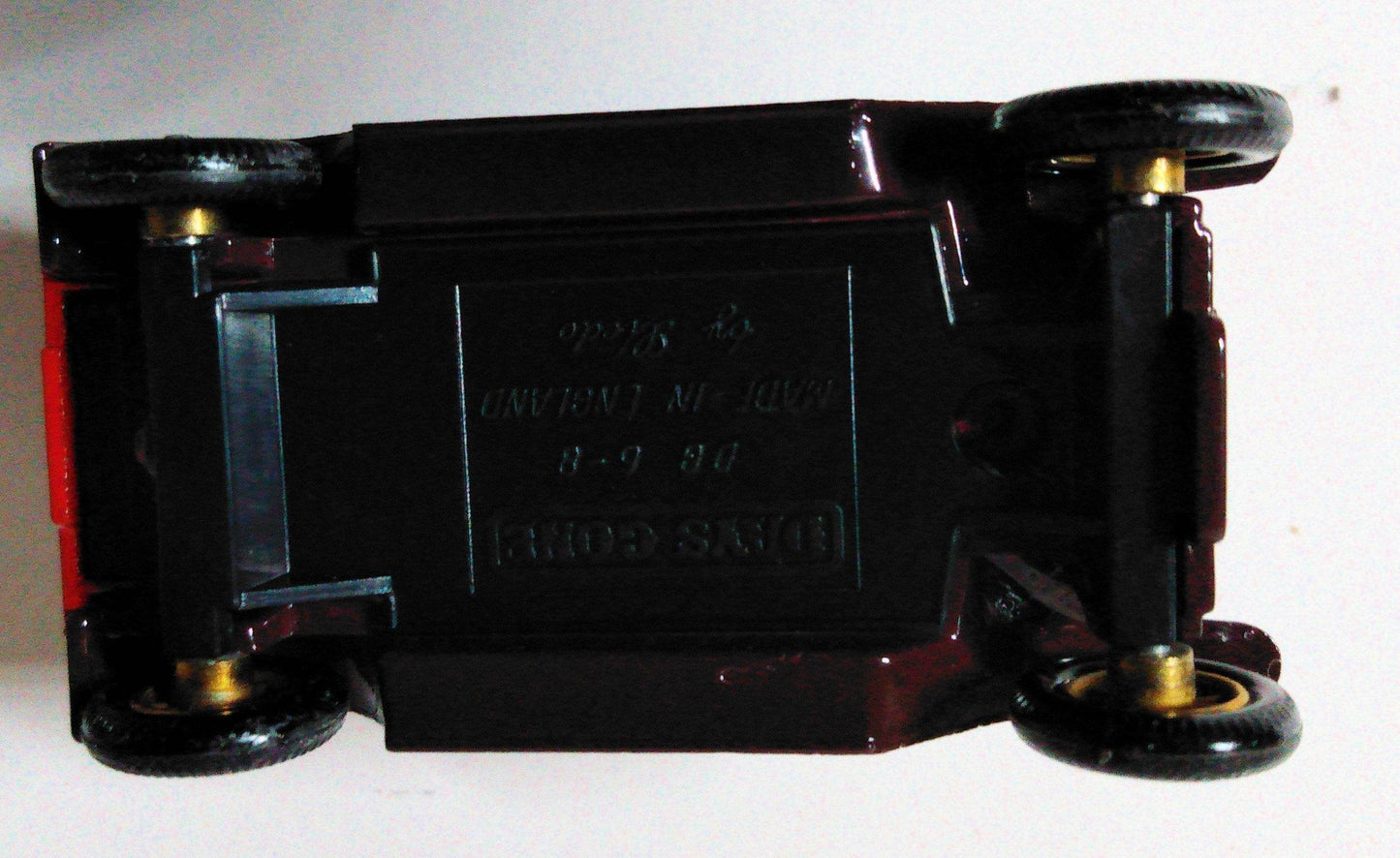 Lledo DG6 Charrington of London Pubs 1920 Ford Model T Van England - TulipStuff