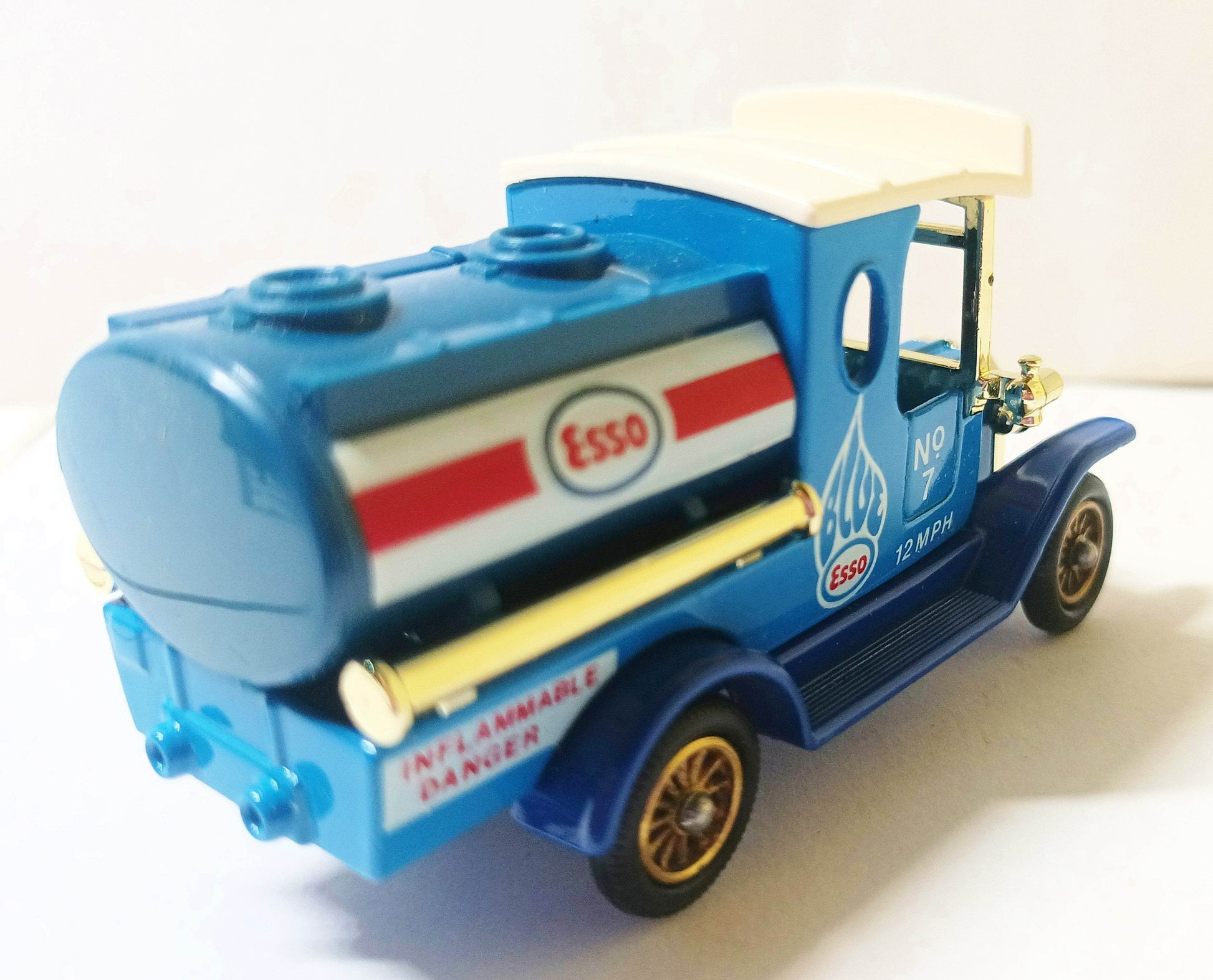 Lledo Days Gone DG8 1920 Ford Model T Tanker Esso Made in England - TulipStuff