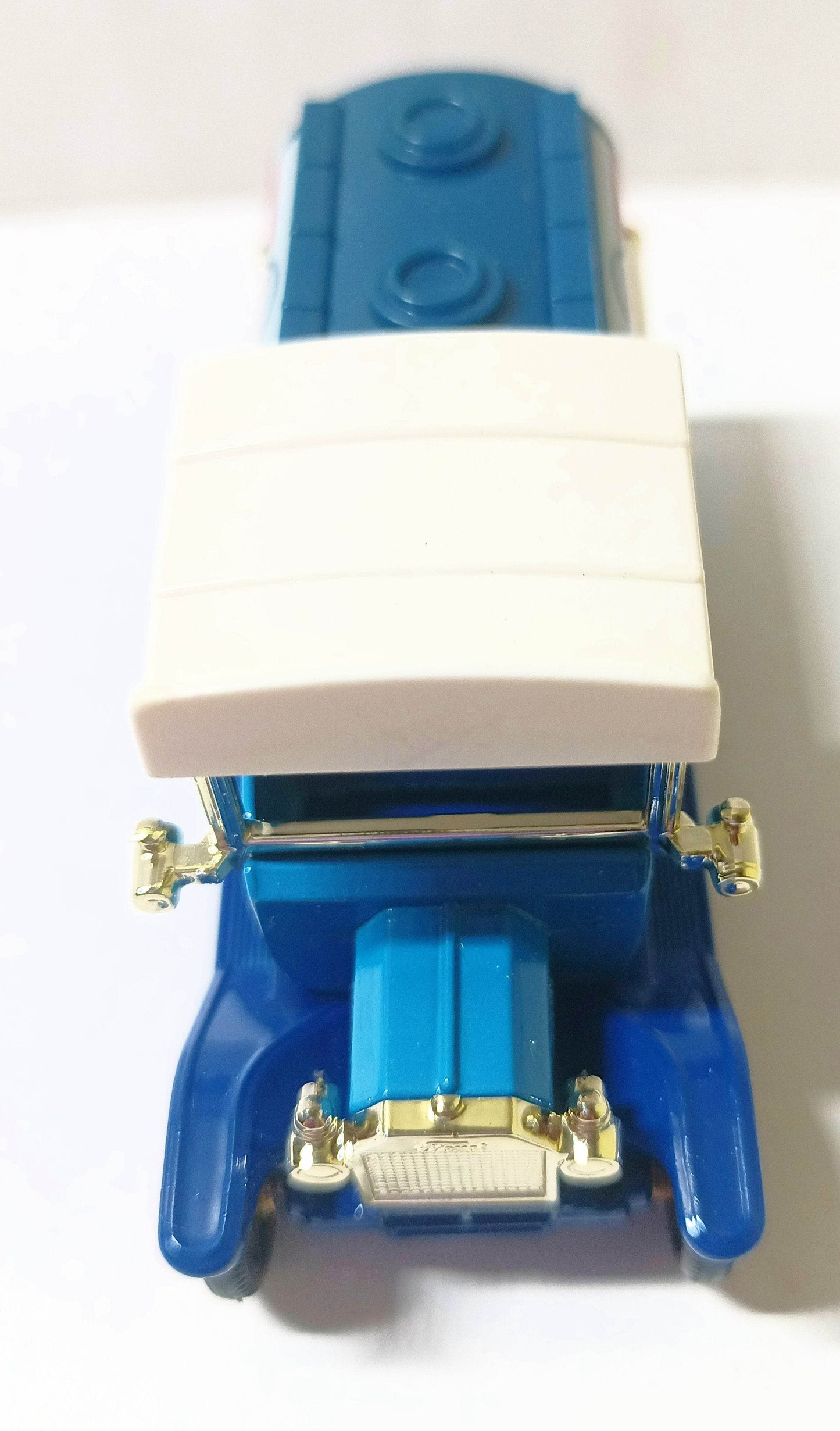 Lledo Days Gone DG8 1920 Ford Model T Tanker Esso Made in England - TulipStuff