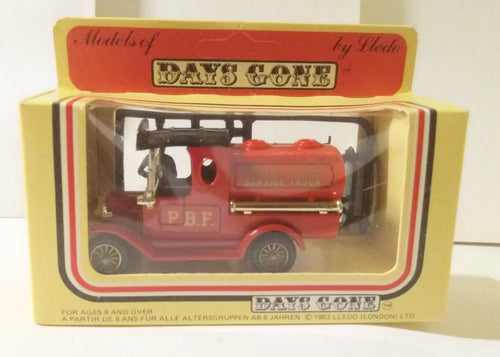 Lledo DG8 1920 Ford Model T Tanker Philadelphia Bureau of Fire PBF - TulipStuff