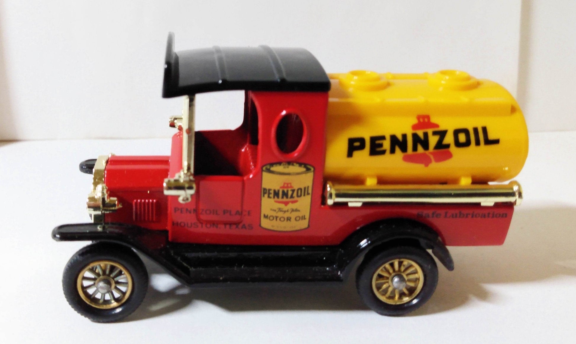 Lledo Days Gone DG8 1920 Ford Model T Tanker Pennzoil England - TulipStuff