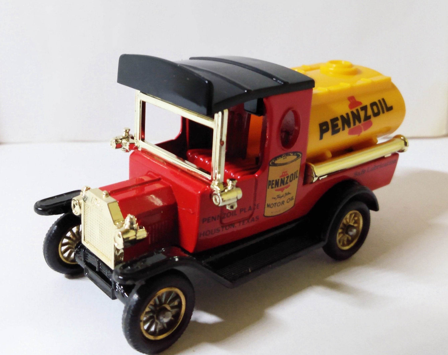 Lledo Days Gone DG8 1920 Ford Model T Tanker Pennzoil England - TulipStuff