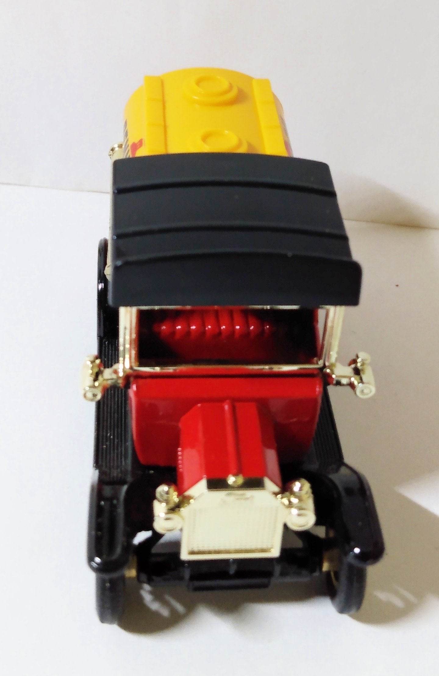 Lledo Days Gone DG8 1920 Ford Model T Tanker Pennzoil England - TulipStuff