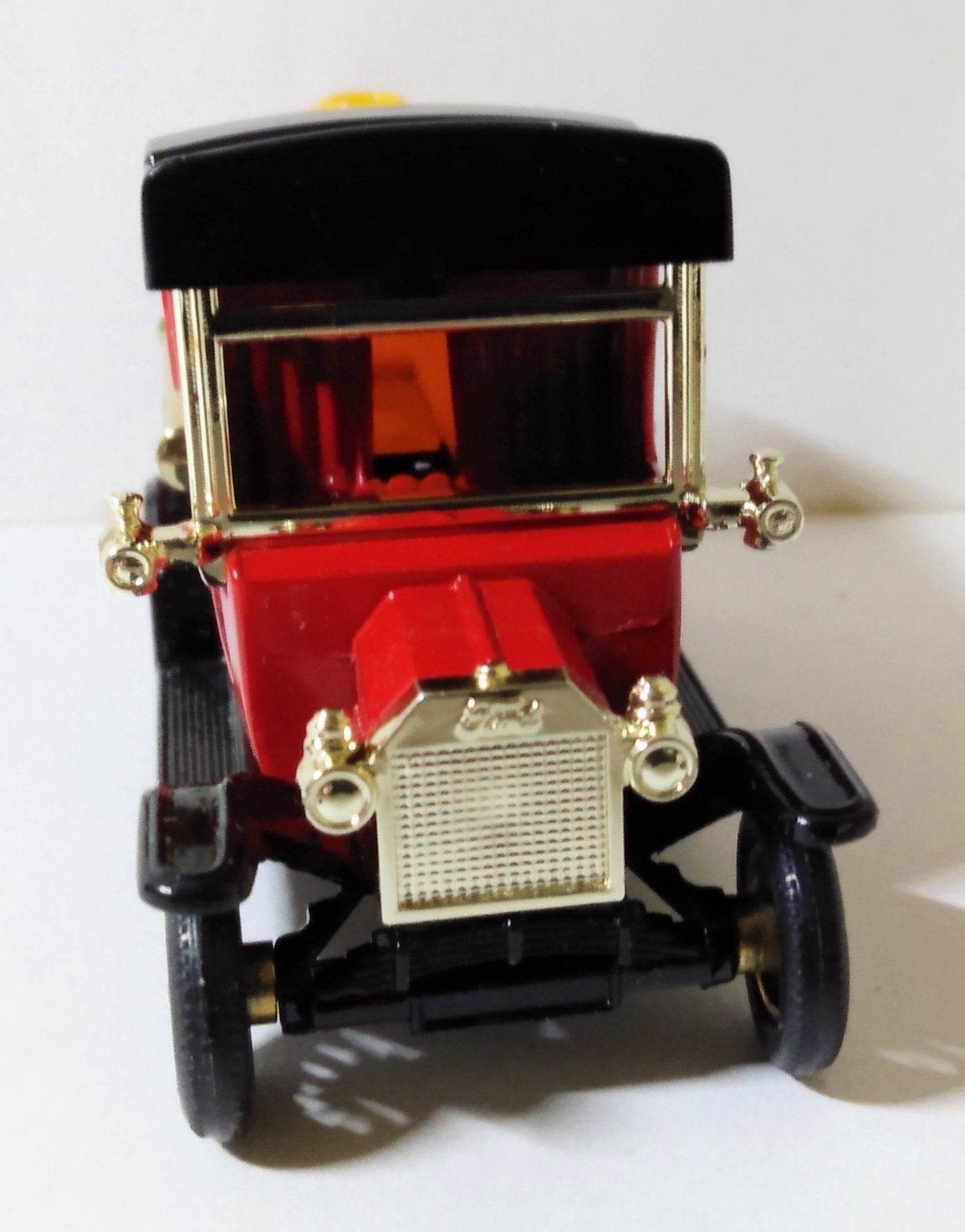 Lledo Days Gone DG8 1920 Ford Model T Tanker Pennzoil England - TulipStuff