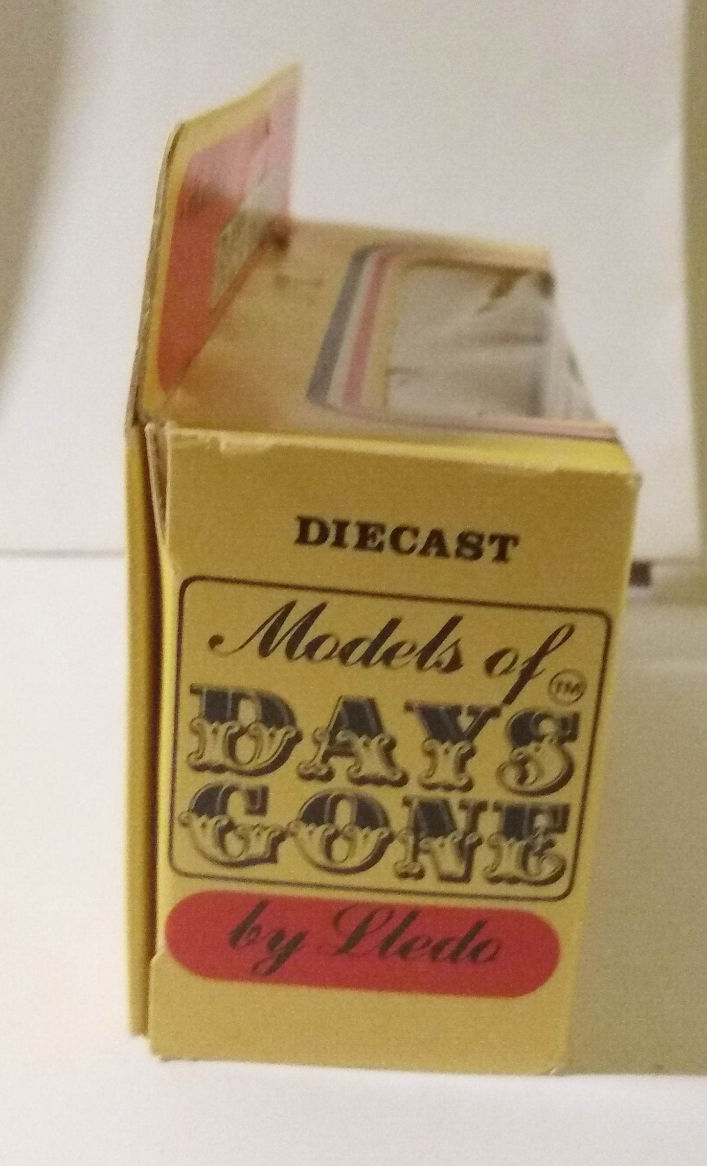 Lledo Days Gone DG9 1934 Ford Model A Philadelphia Bureau Of Fire PBF - TulipStuff