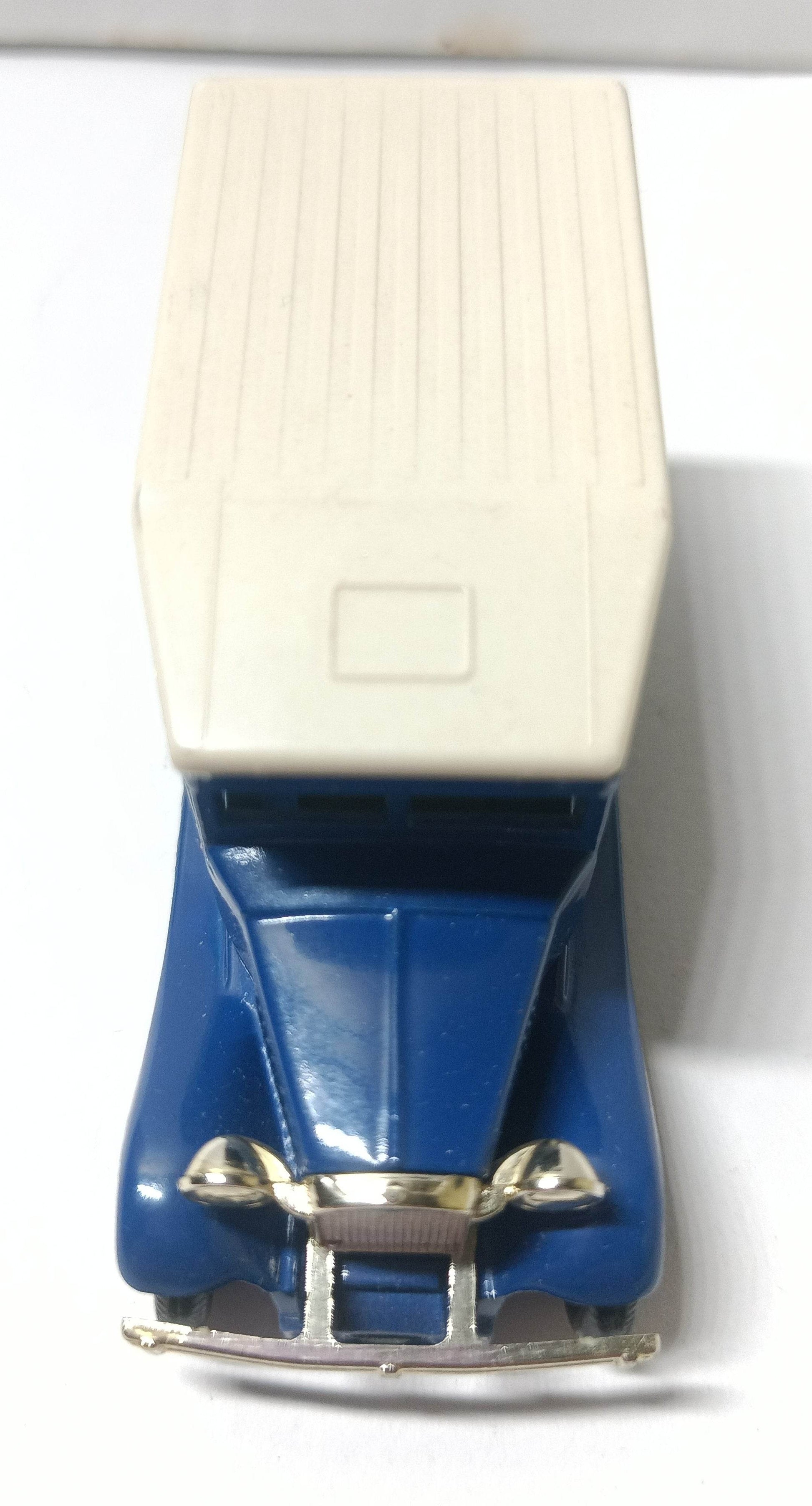 Lledo Models of Days Gone DG13 J Lyons Ice Cream 1934 Ford Model A Van - TulipStuff