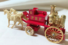 Load image into Gallery viewer, Lledo DG5 Shand-Mason Horse-Drawn Fire Engine PBF Philadelphia - TulipStuff
