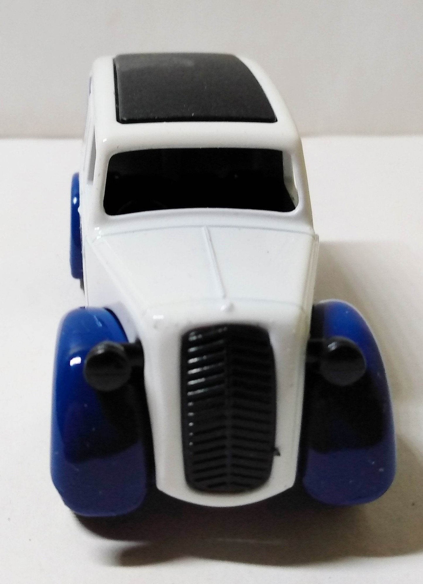 Lledo Promotional LP58032 RSPCA Inspector 1950 Morris Z Van - TulipStuff