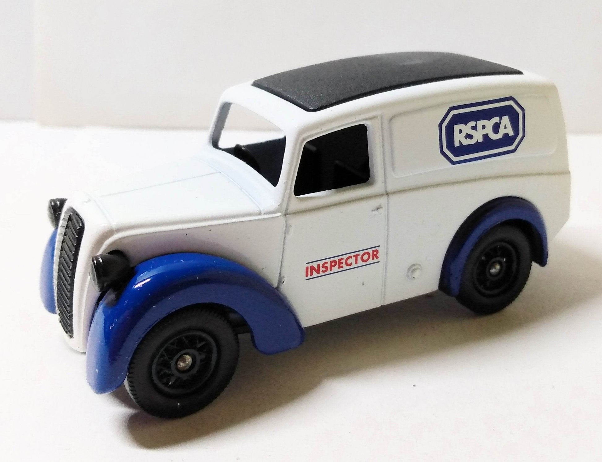 Lledo Promotional LP58032 RSPCA Inspector 1950 Morris Z Van - TulipStuff