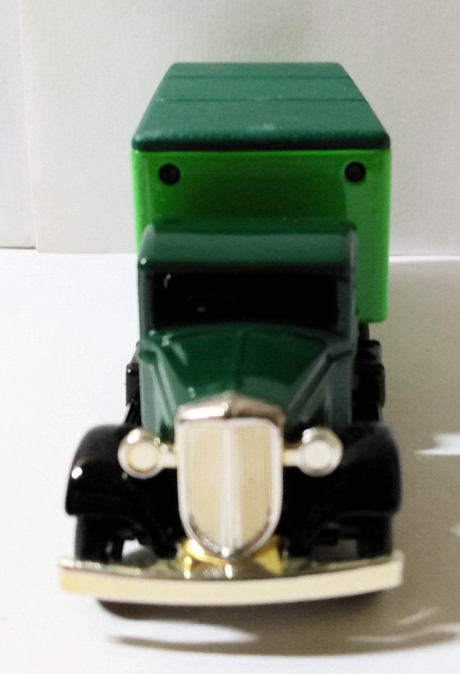 Lledo SL67 Desperate Dan Dandy Beano 1935 Ford 3 Ton Articulated Truck - TulipStuff