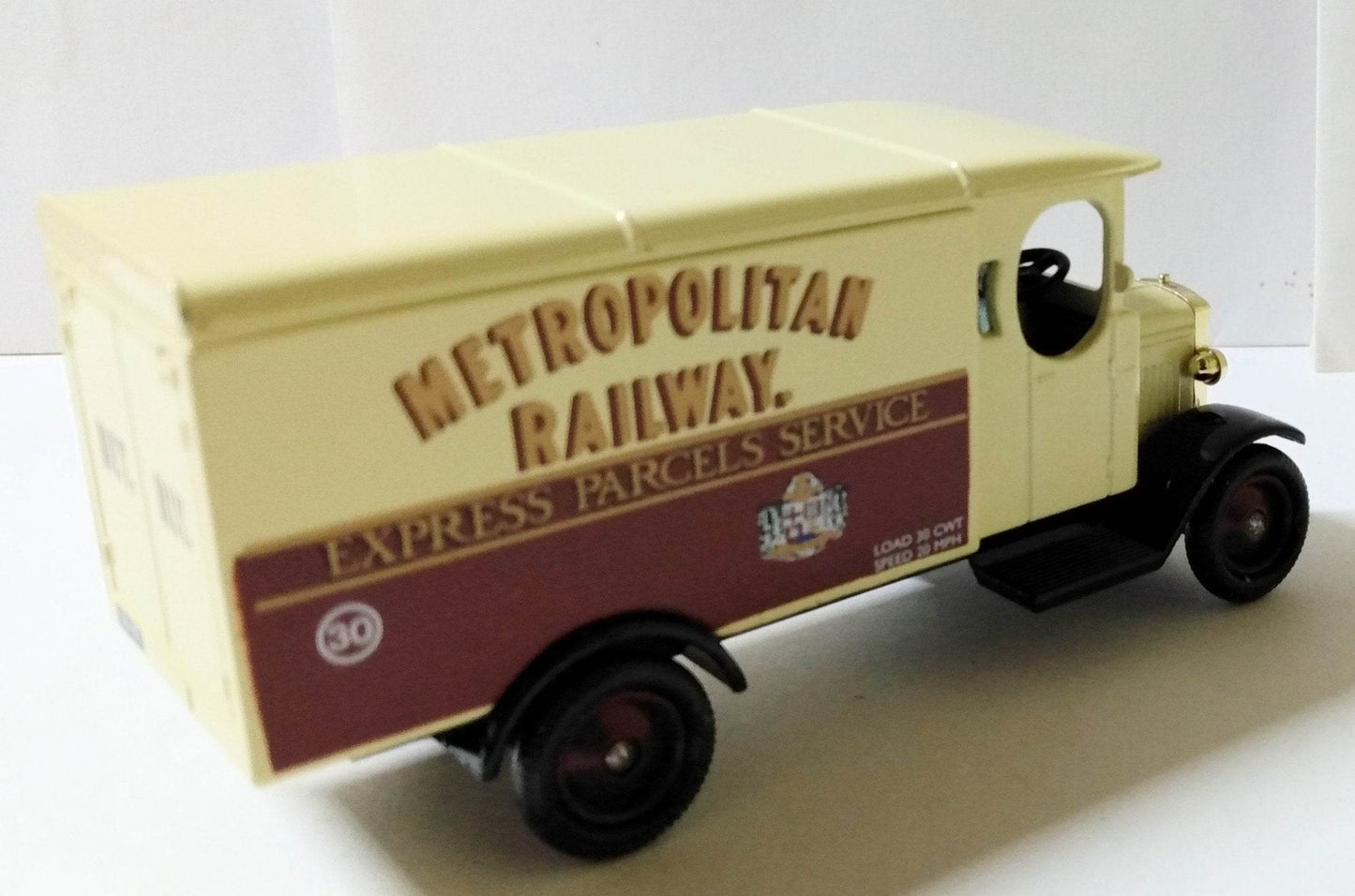 Lledo Days Gone Premier DG43 1931 Morris Van Metropolitan Railway - TulipStuff