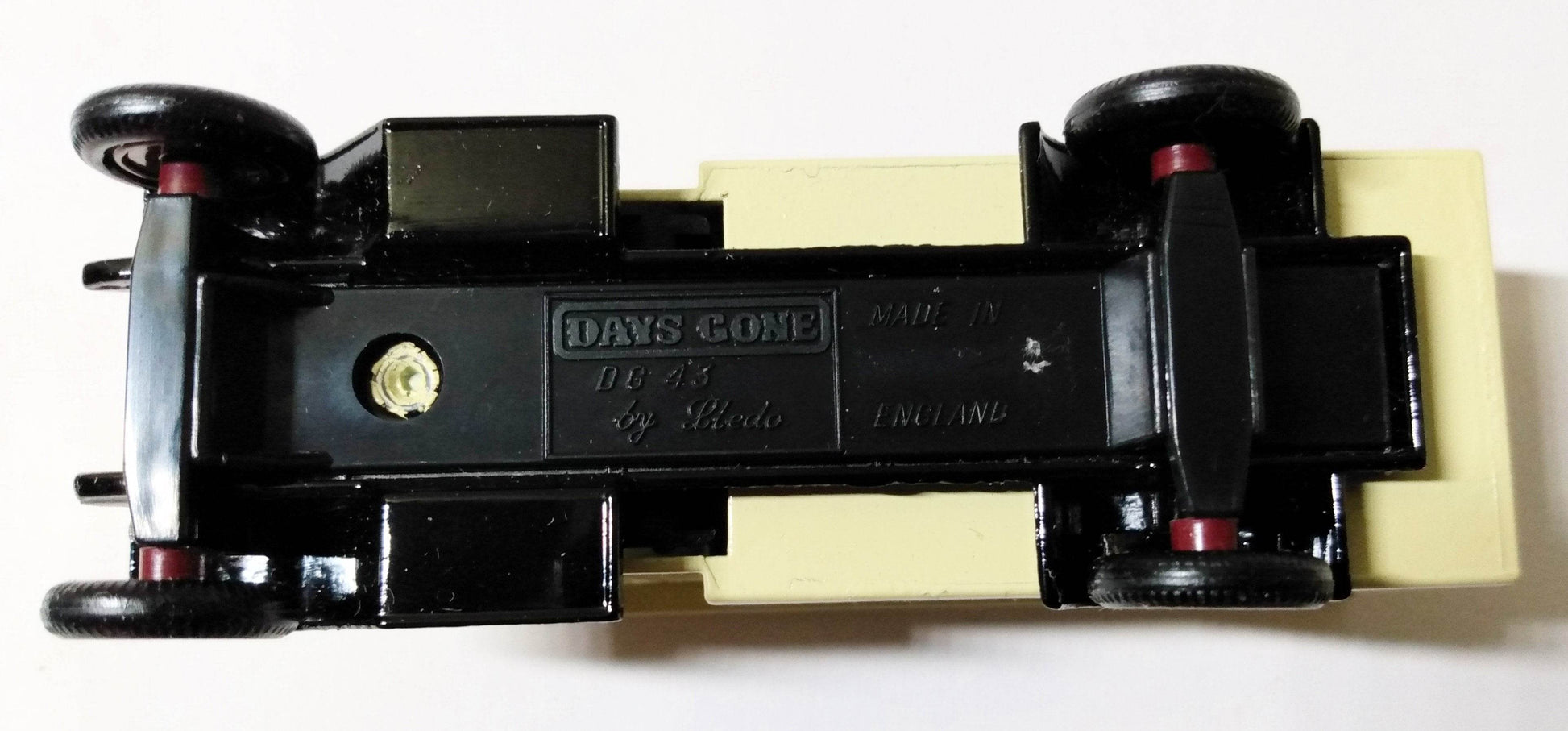 Lledo Days Gone Premier DG43 1931 Morris Van Metropolitan Railway - TulipStuff