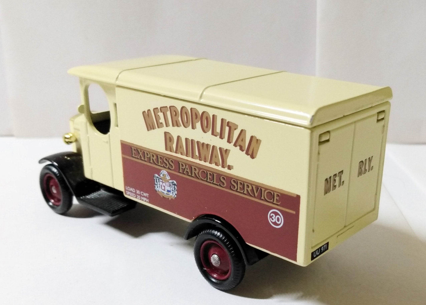 Lledo Days Gone Premier DG43 1931 Morris Van Metropolitan Railway - TulipStuff