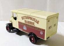 Load image into Gallery viewer, Lledo Days Gone Premier DG43 1931 Morris Van Metropolitan Railway - TulipStuff
