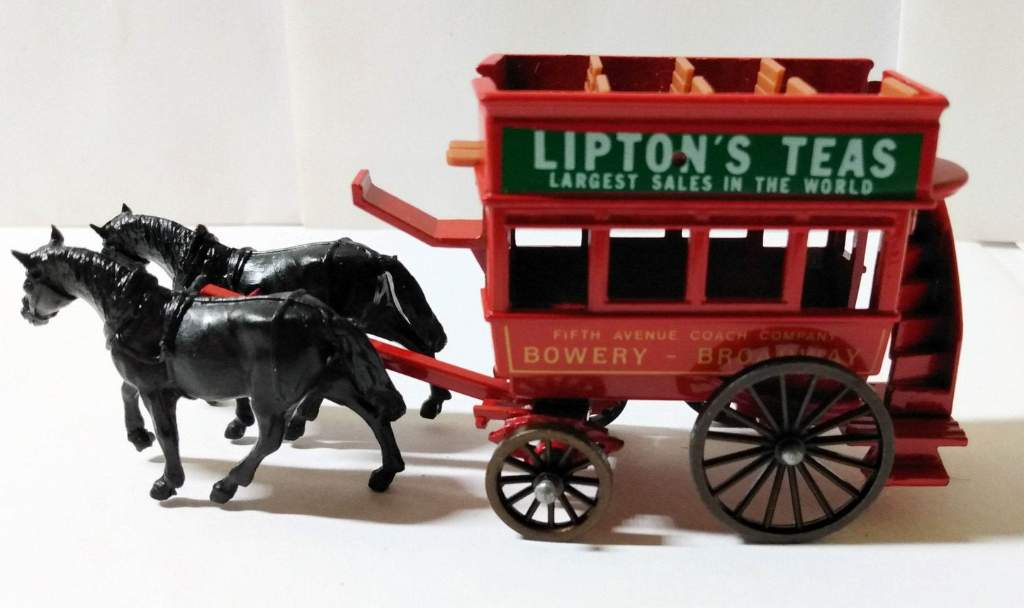 Lledo DG4 Lipton Teas Horse-Drawn Omnibus Bowery to Broadway Red 1984 - TulipStuff