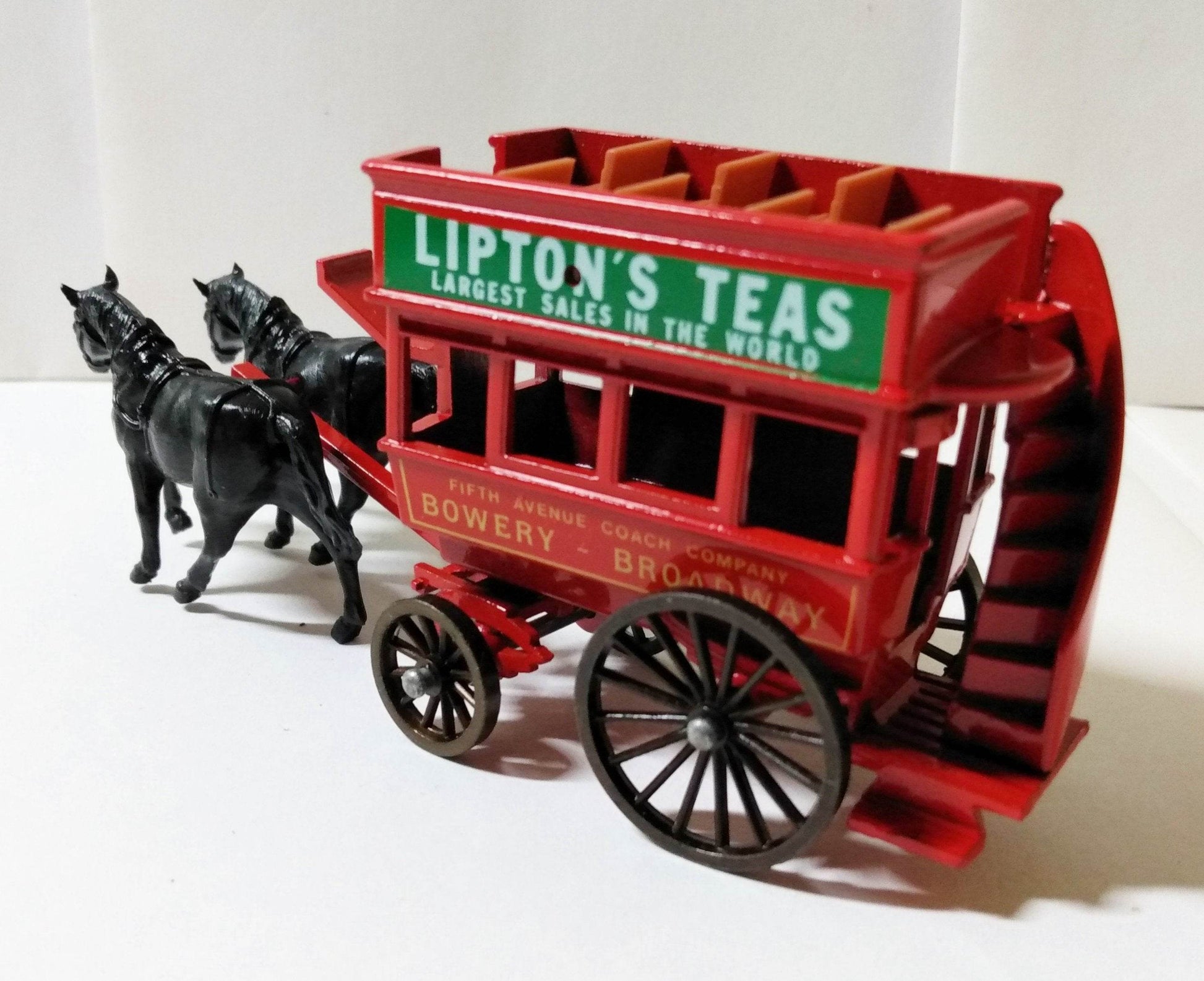 Lledo DG4 Lipton Teas Horse-Drawn Omnibus Bowery to Broadway Red 1984 - TulipStuff