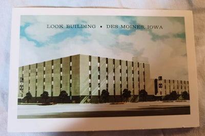 Look Magazine Building 10th St Des Moines Iowa Postcard 1966 - TulipStuff