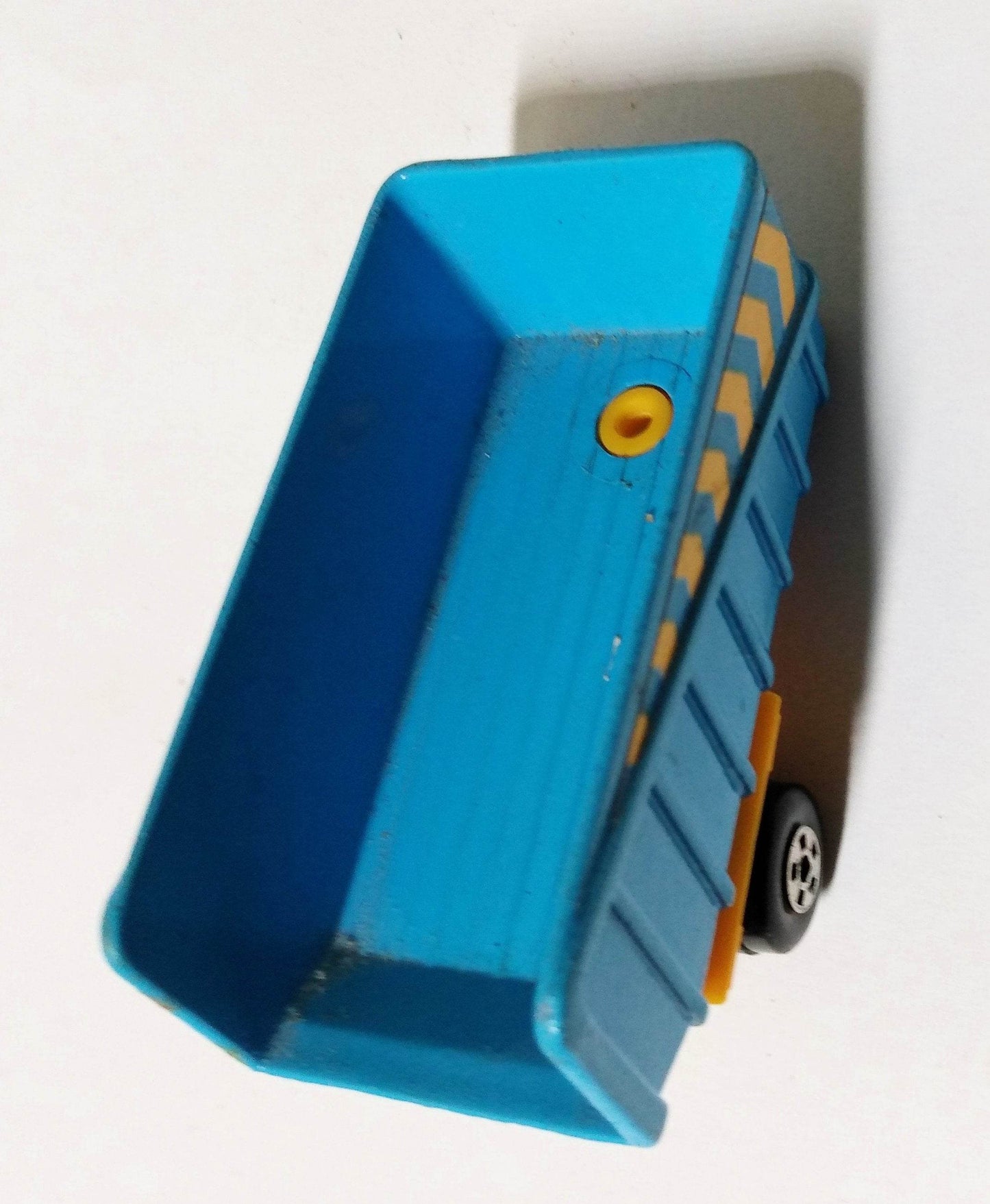 Lesney Matchbox 50 Articulated Truck Superfast England 1973 - TulipStuff