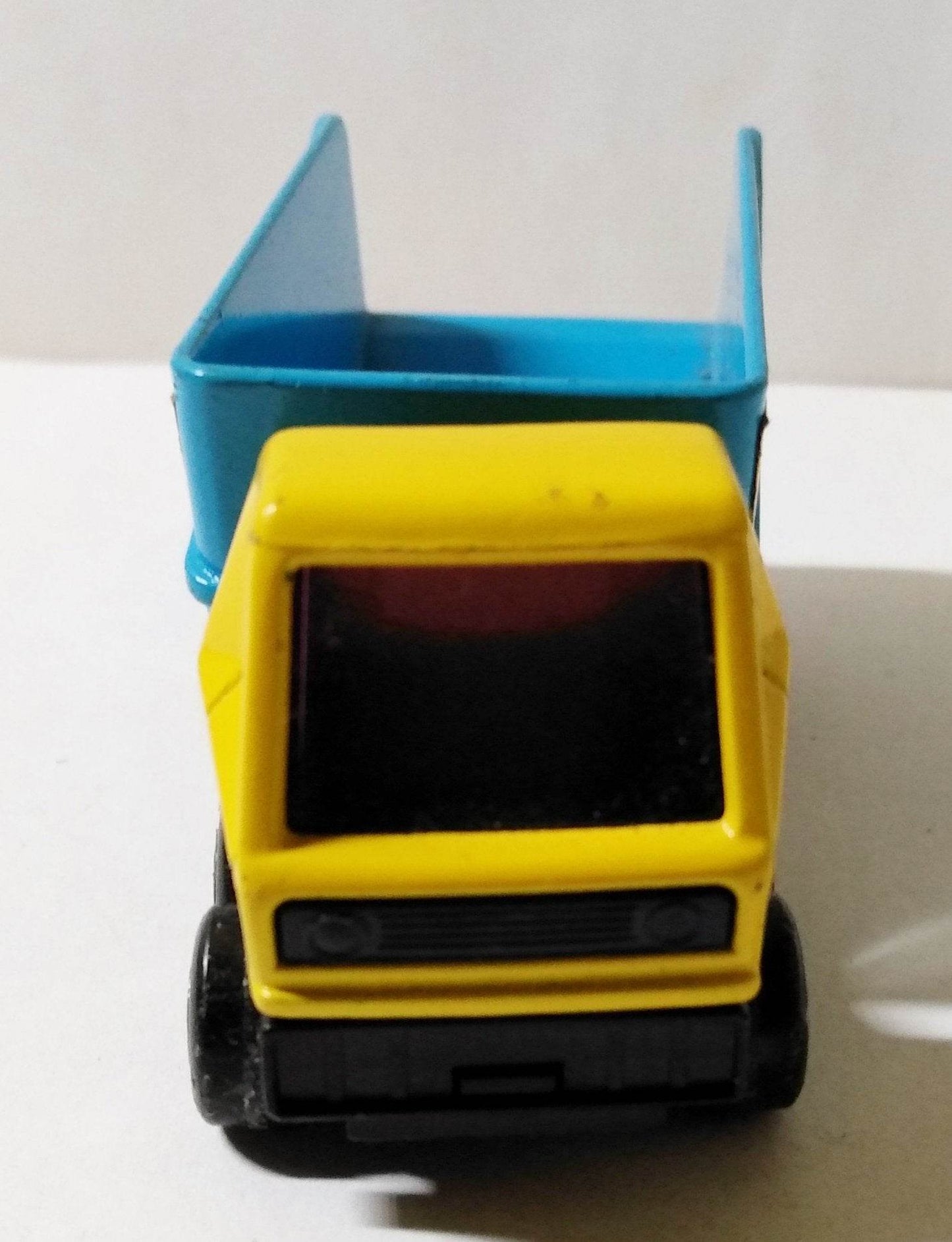 Lesney Matchbox 50 Articulated Truck Superfast England 1973 - TulipStuff