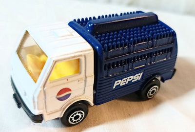 Maisto Road & Track Pepsi Bottle Delivery Truck 1:64 1990's - TulipStuff