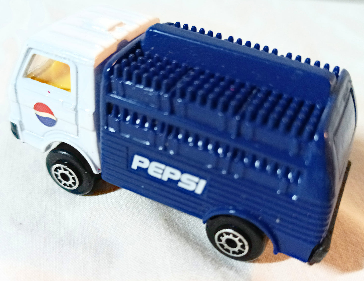 Maisto Road & Track Pepsi Bottle Delivery Truck 1:64 1990's - TulipStuff