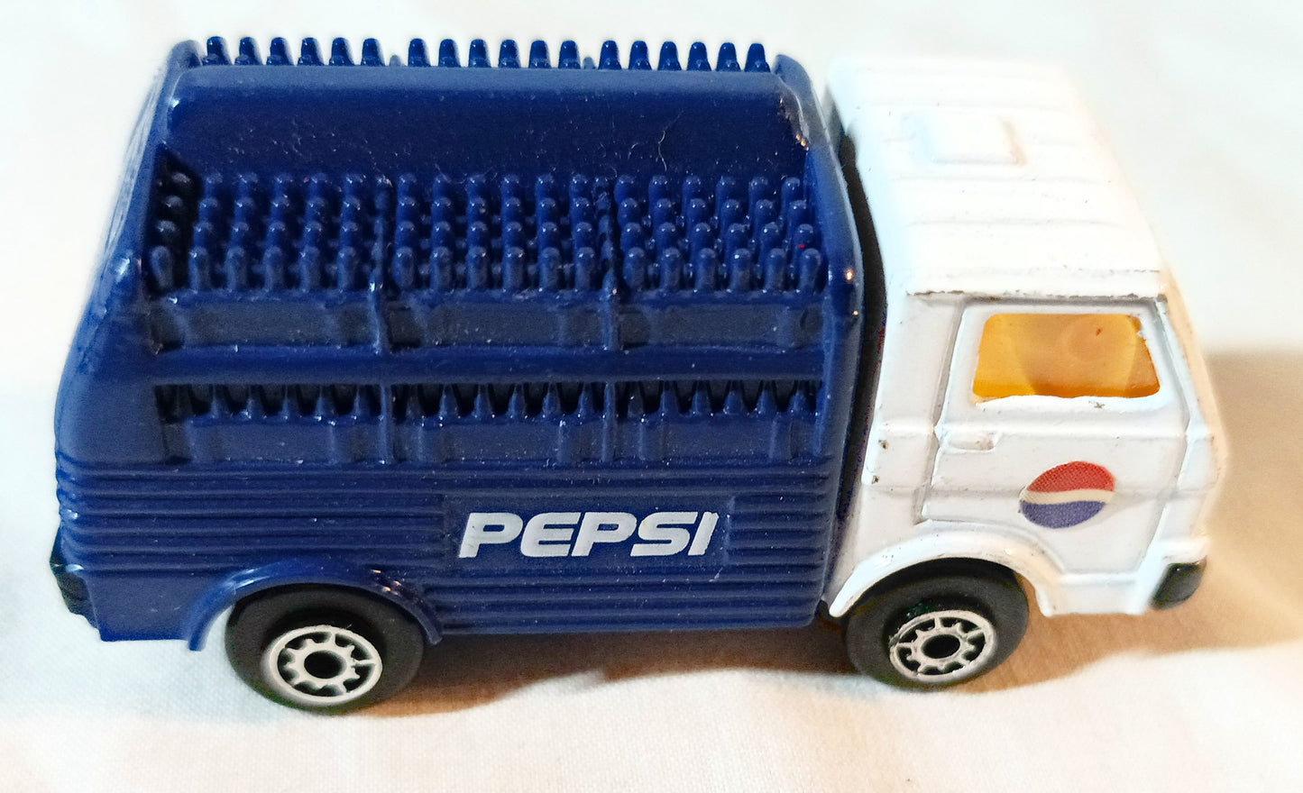 Maisto Road & Track Pepsi Bottle Delivery Truck 1:64 1990's - TulipStuff
