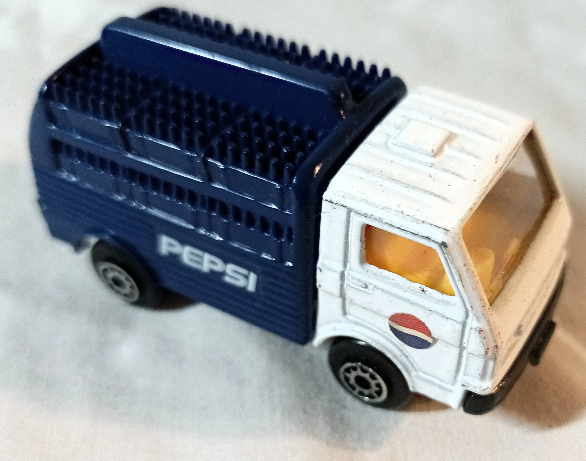 Maisto Road & Track Pepsi Bottle Delivery Truck 1:64 1990's - TulipStuff